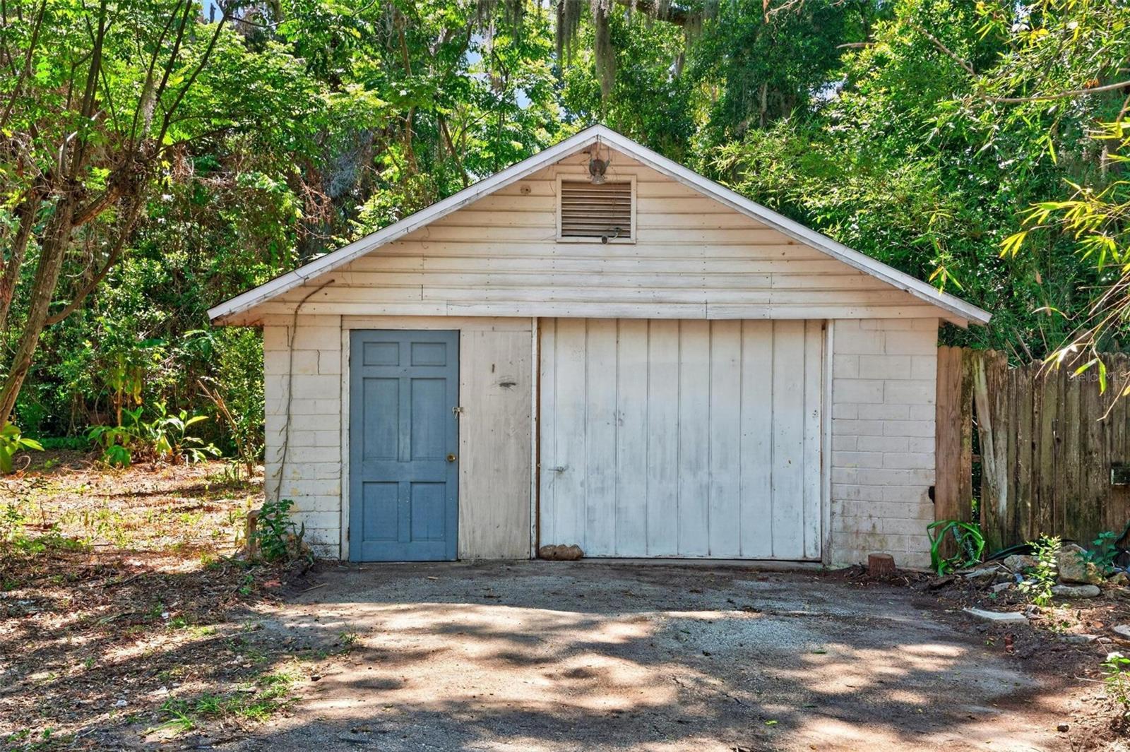 LEESBURG LAKE GRIFFIN PARK - Residential