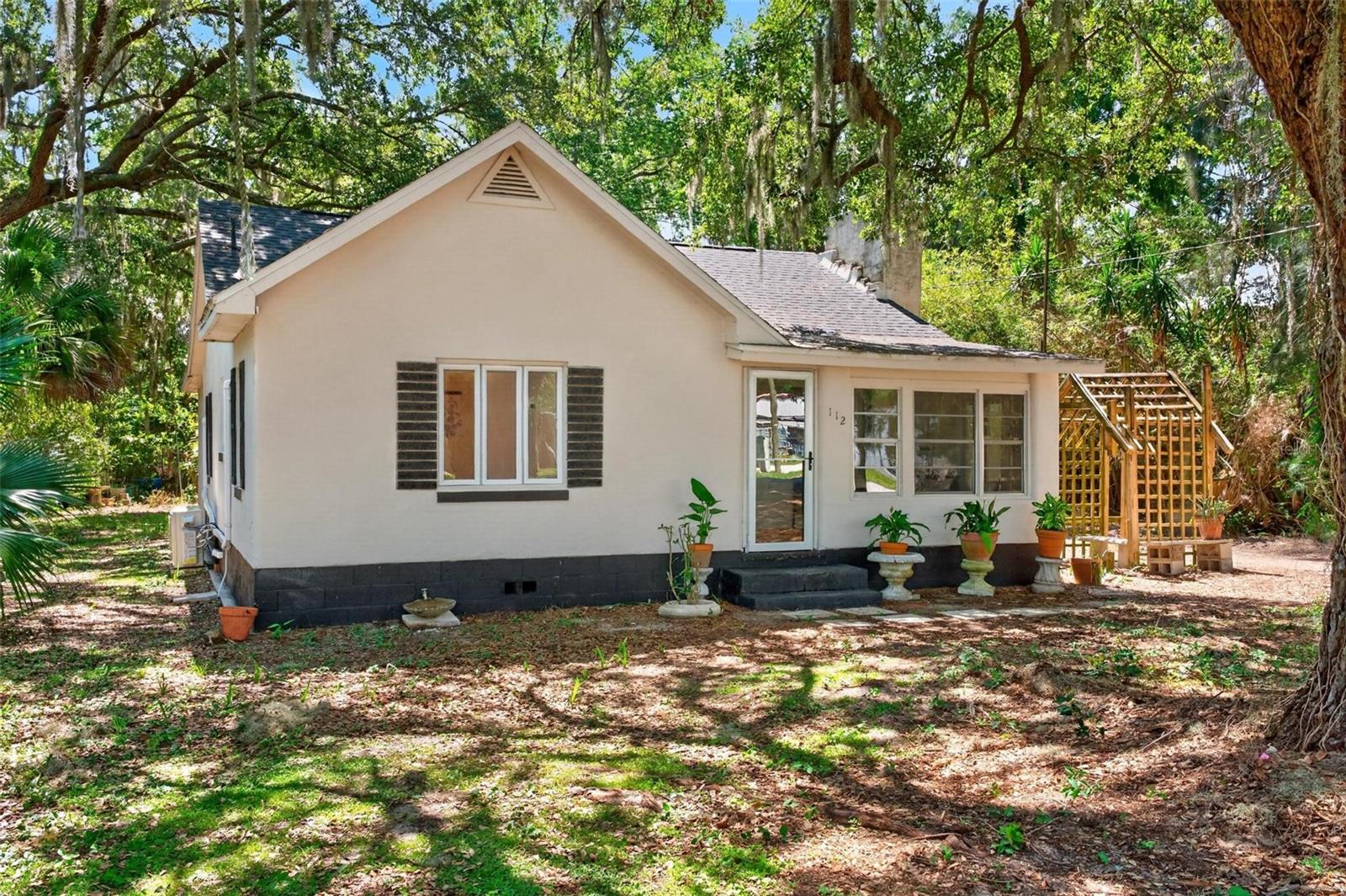 LEESBURG LAKE GRIFFIN PARK - Residential