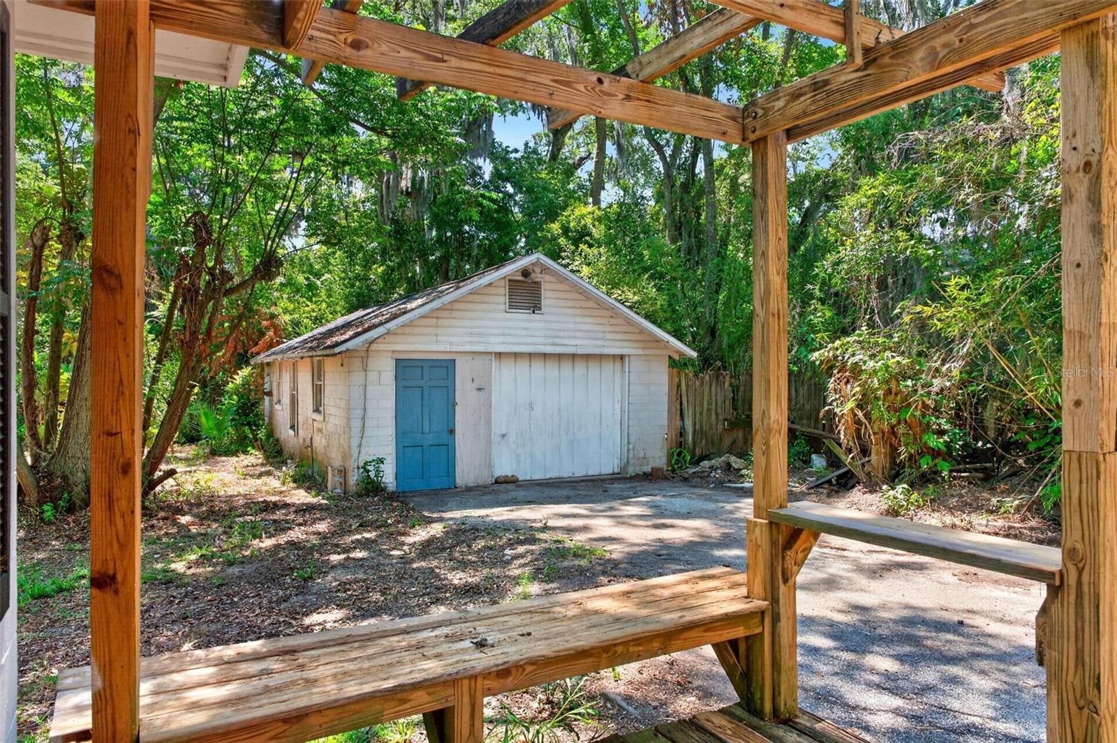 LEESBURG LAKE GRIFFIN PARK - Residential