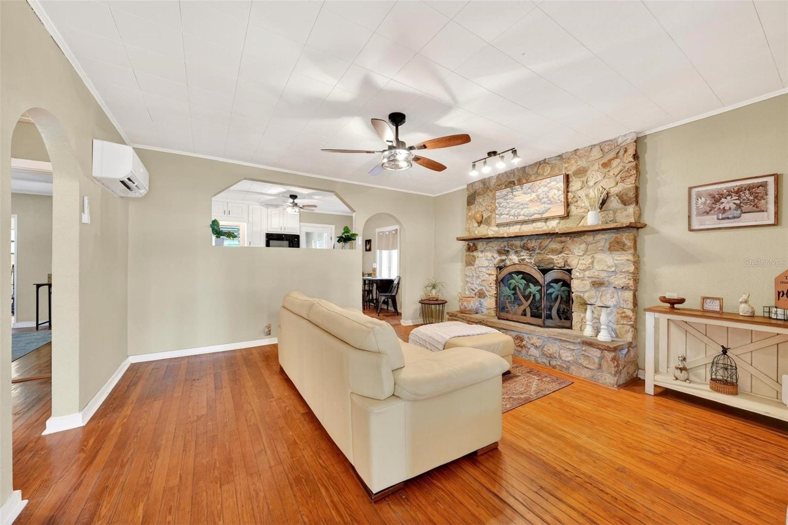 LEESBURG LAKE GRIFFIN PARK - Residential