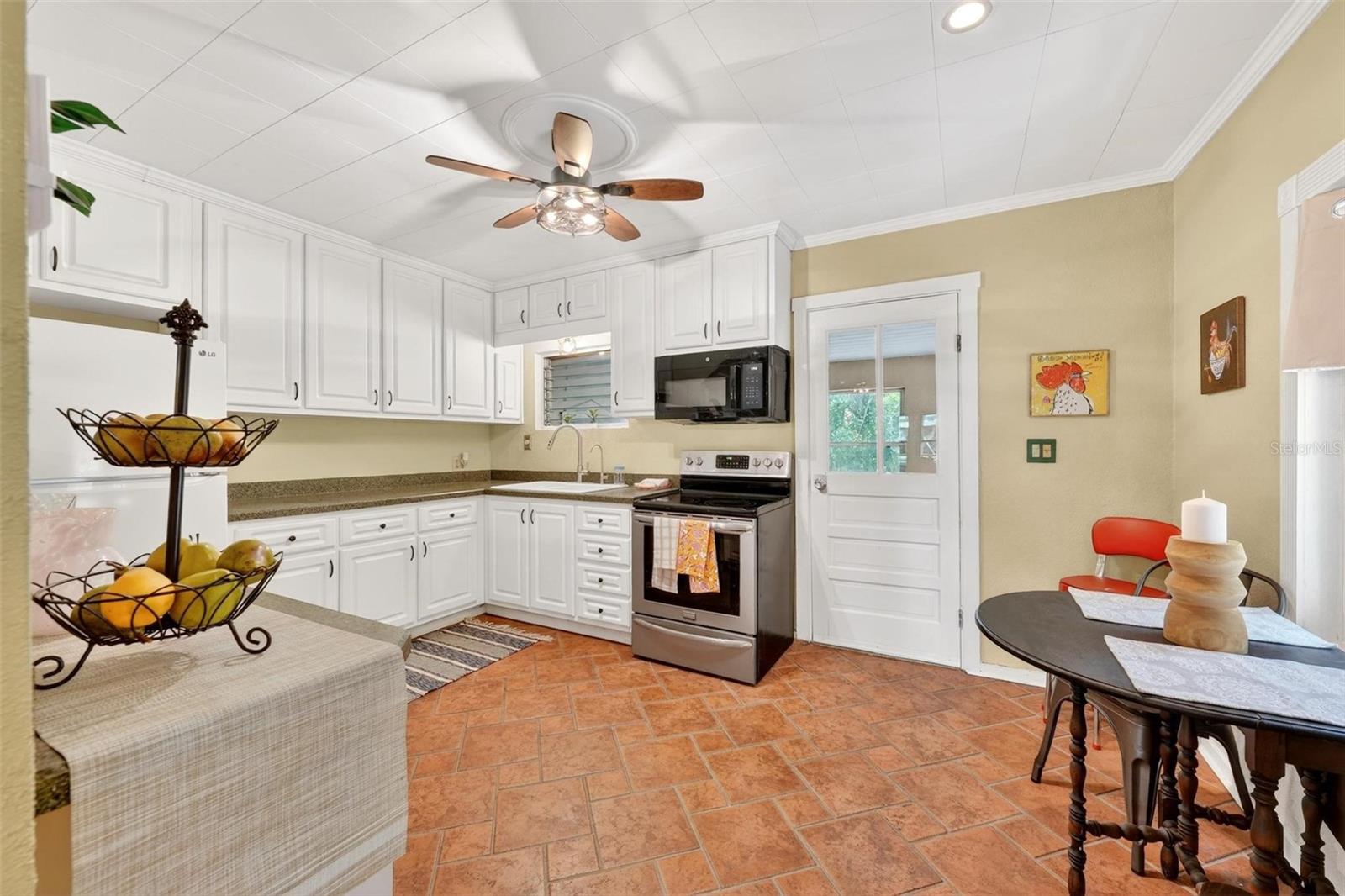 LEESBURG LAKE GRIFFIN PARK - Residential
