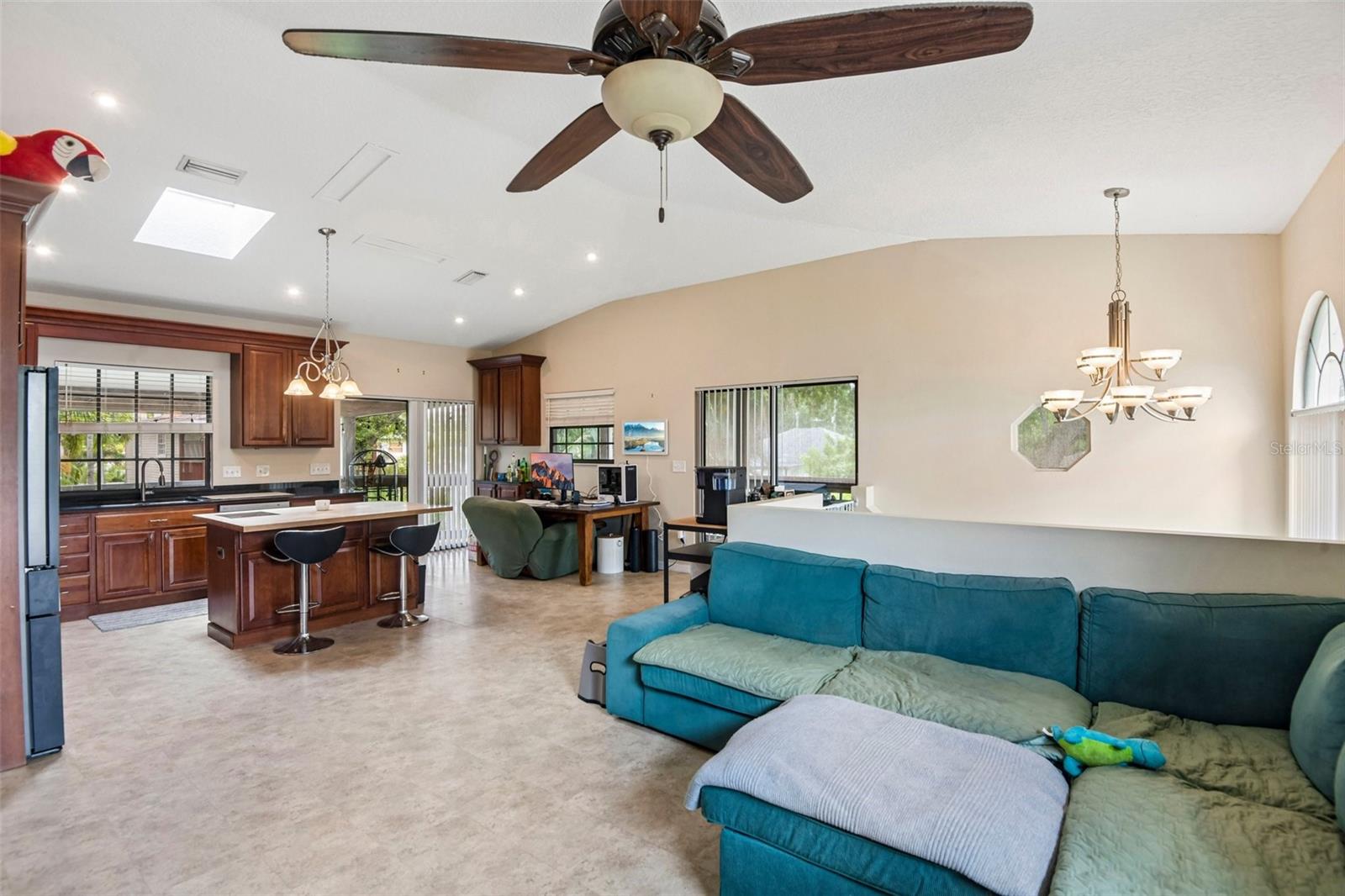 PINELLAS FARMS - Residential