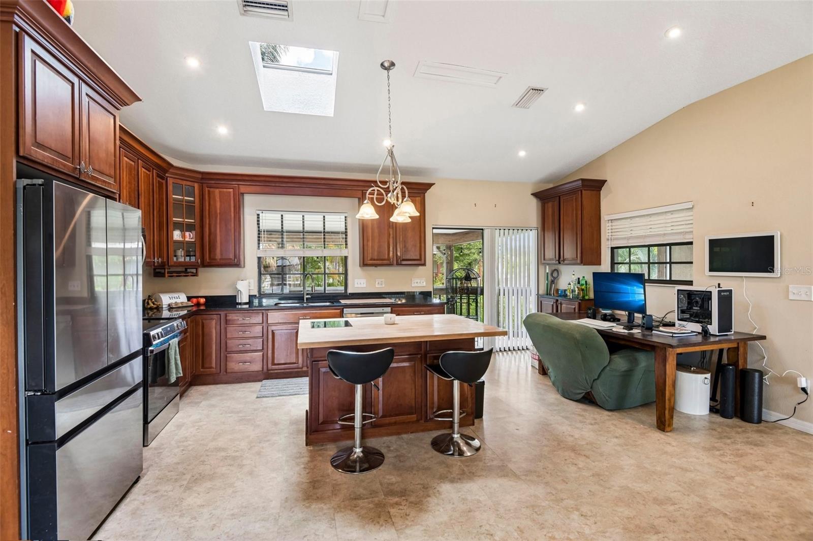 PINELLAS FARMS - Residential
