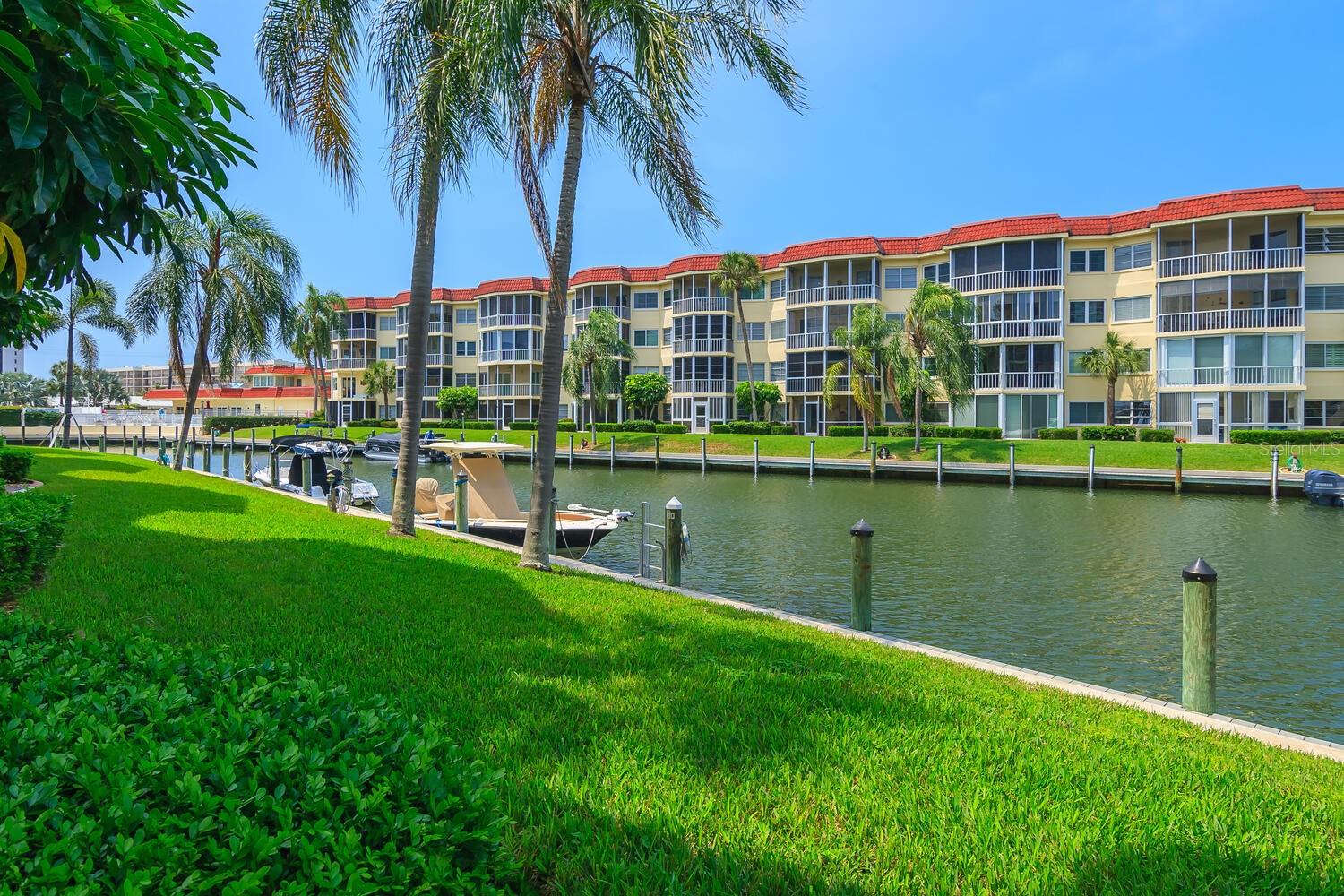 SIESTA HARBOR II - Residential