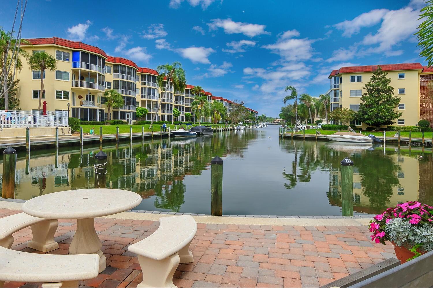 SIESTA HARBOR II - Residential