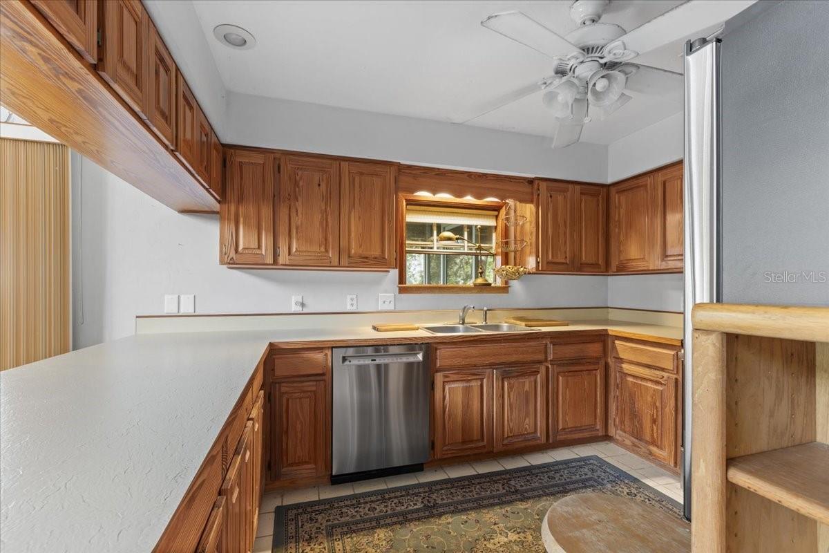 CEDAR KEY SHORES #5 - Residential