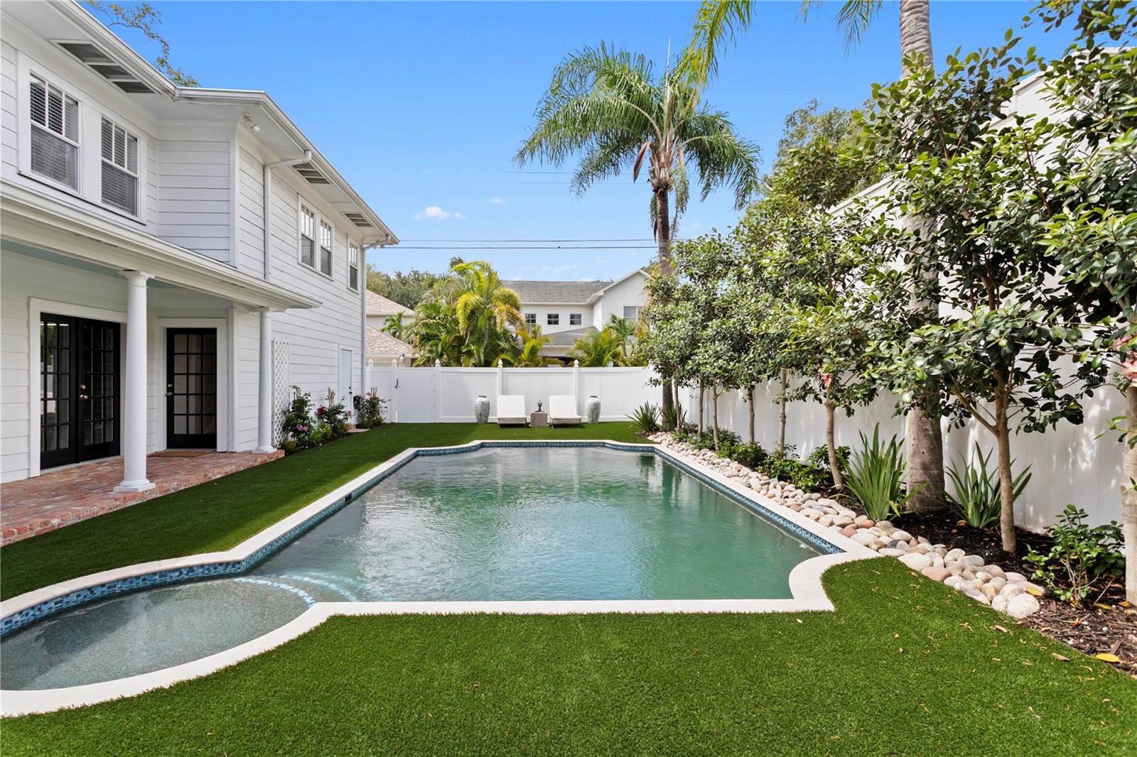 NEW SUBURB BEAUTIFUL - Residential