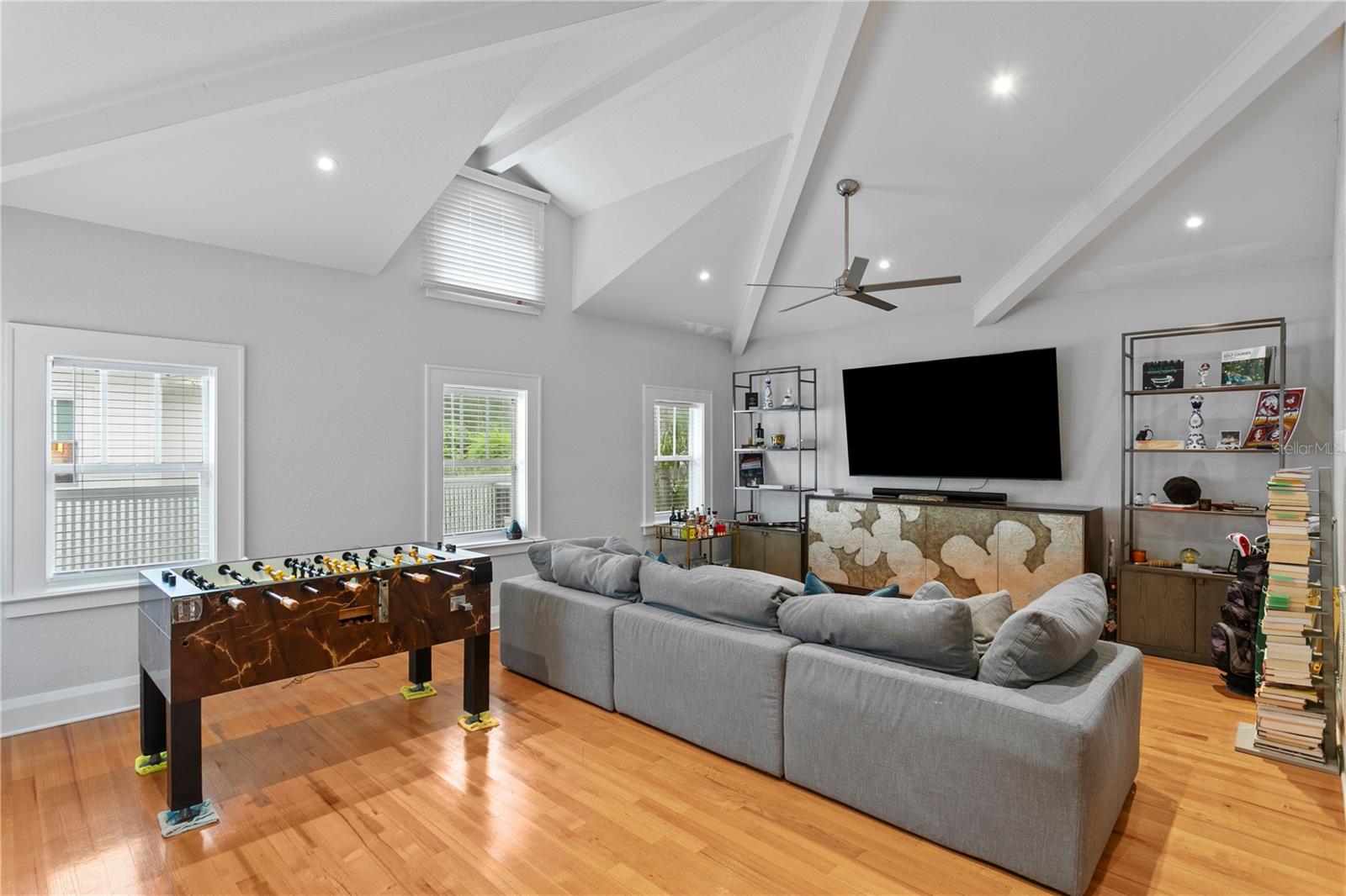 NEW SUBURB BEAUTIFUL - Residential