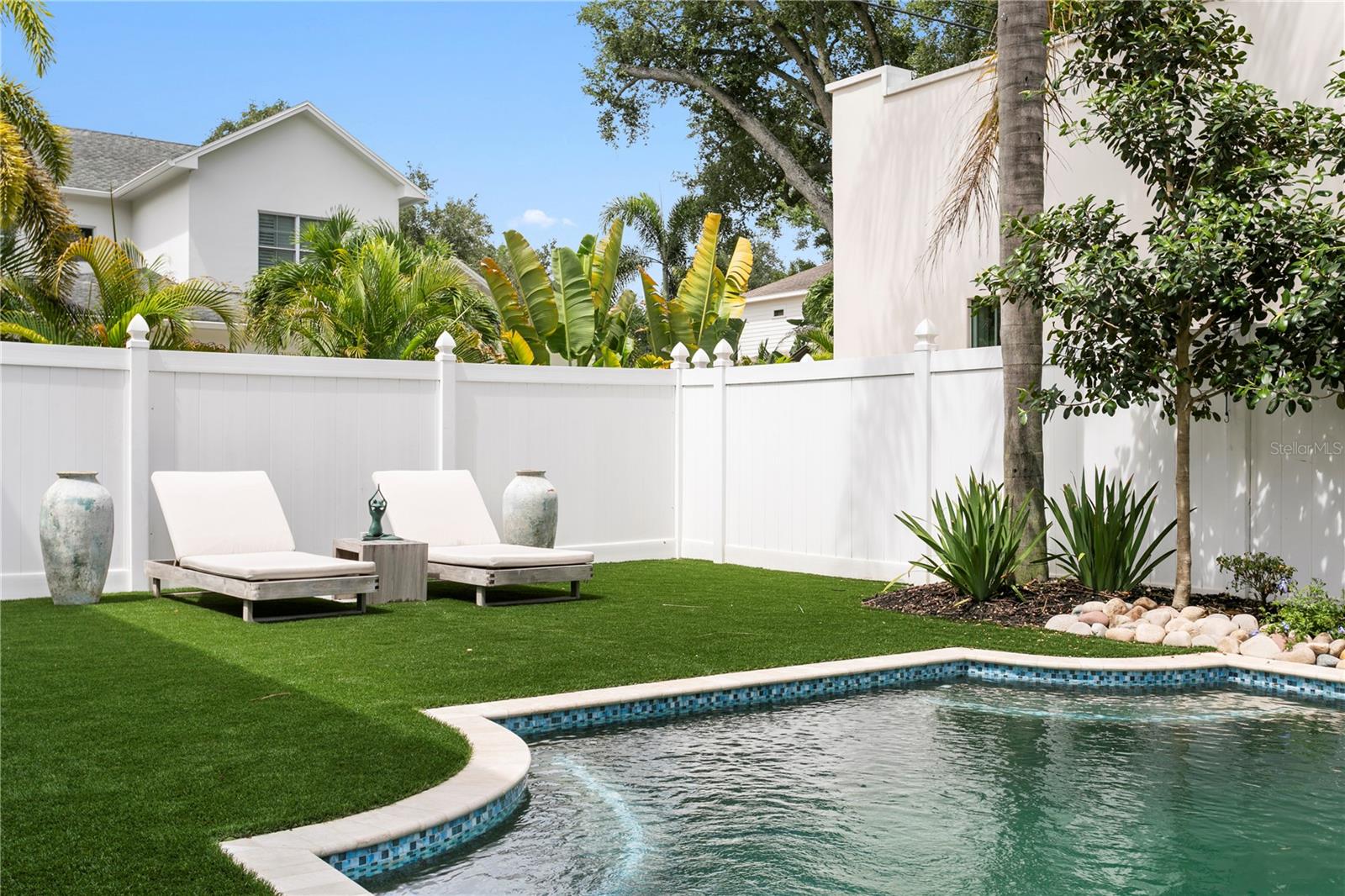 NEW SUBURB BEAUTIFUL - Residential