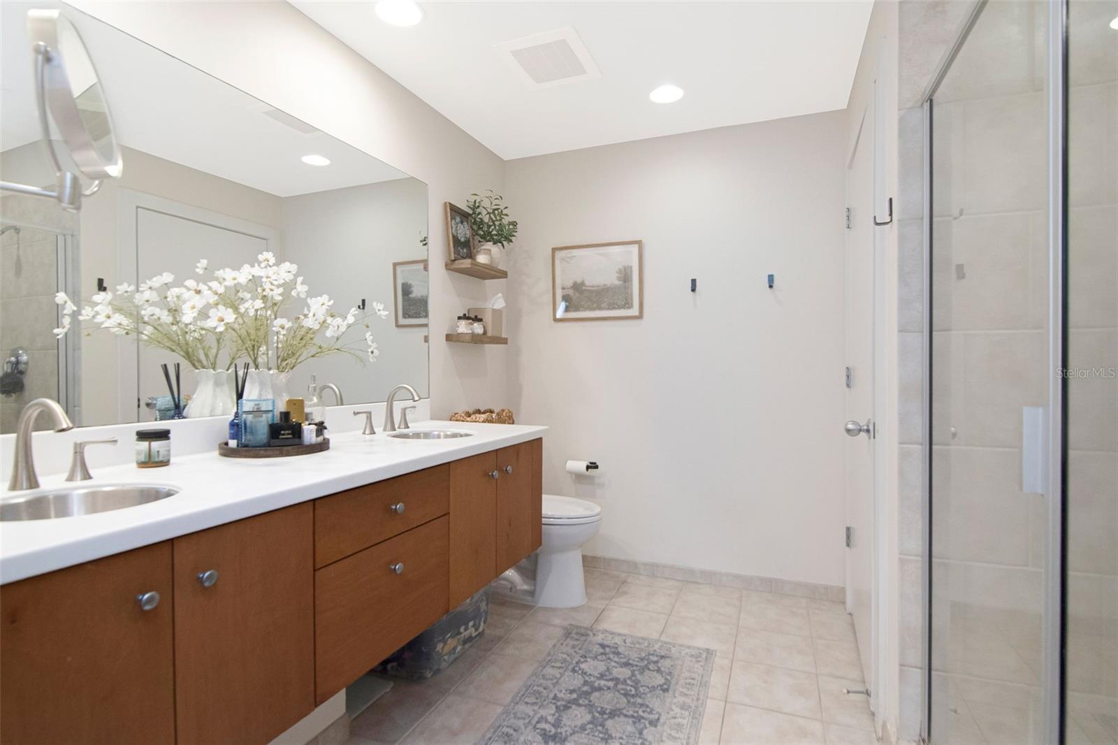 GRAND CENTRAL AT KENNEDY RESID - Residential