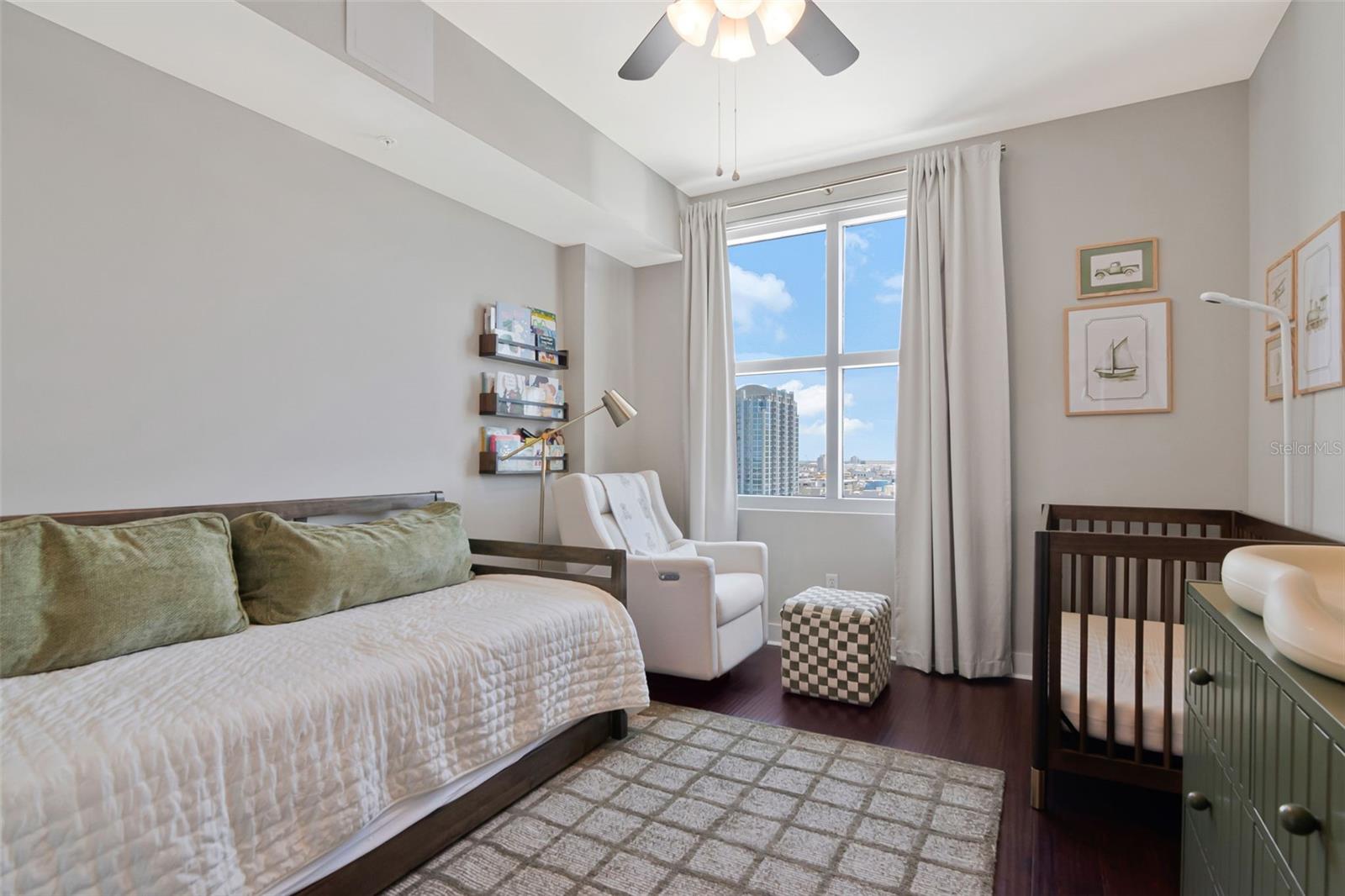 GRAND CENTRAL AT KENNEDY RESID - Residential