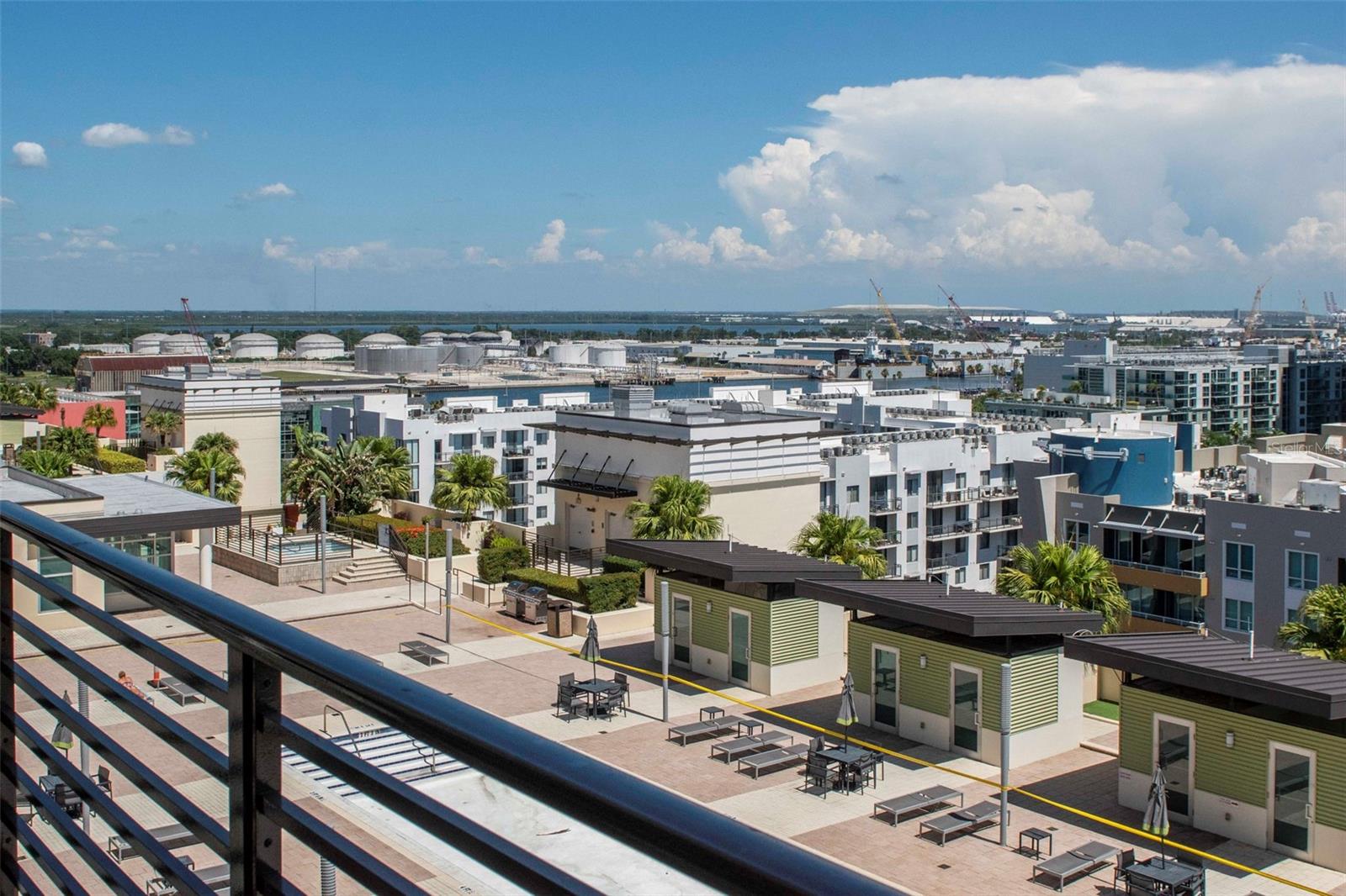 GRAND CENTRAL AT KENNEDY RESID - Residential