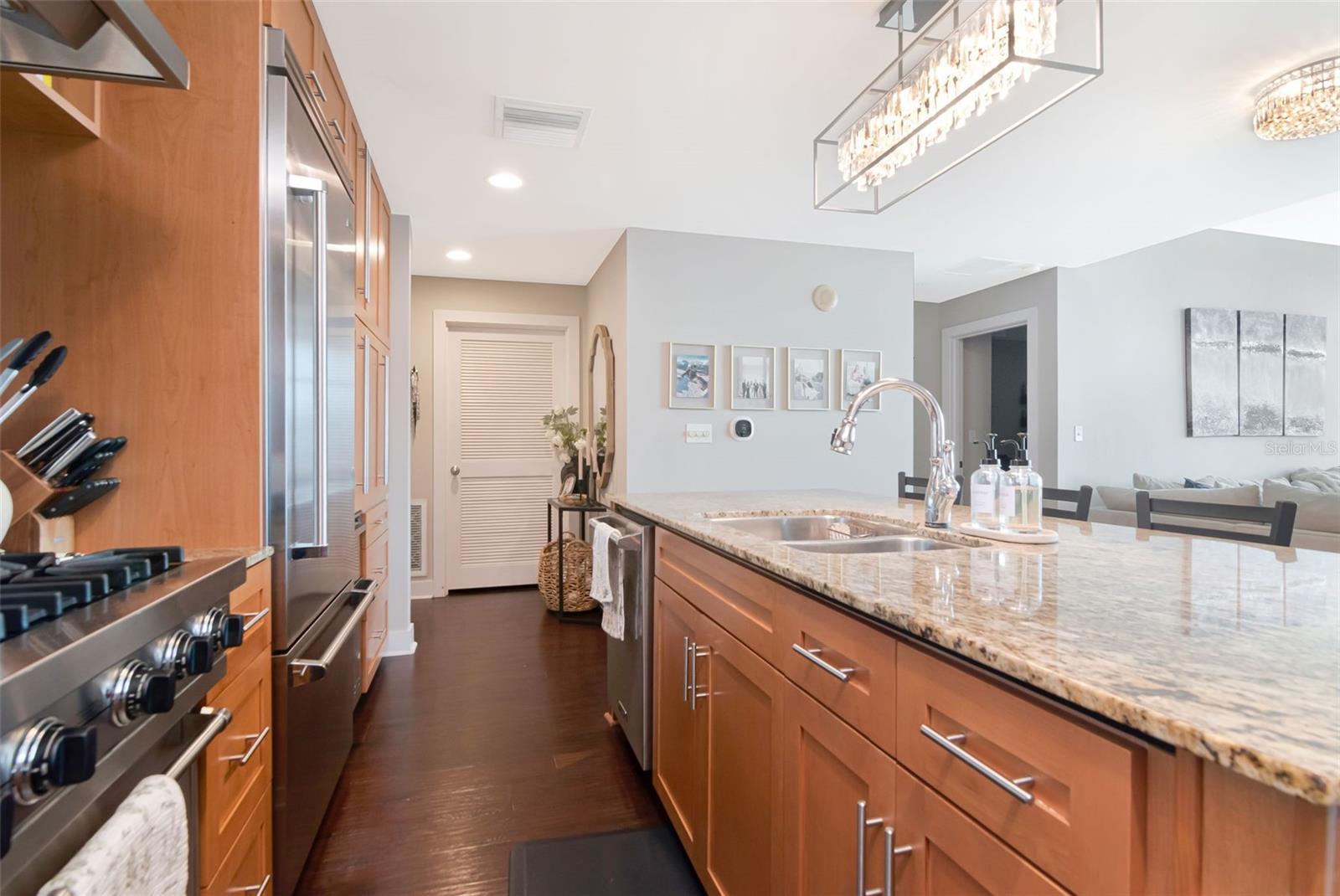 GRAND CENTRAL AT KENNEDY RESID - Residential