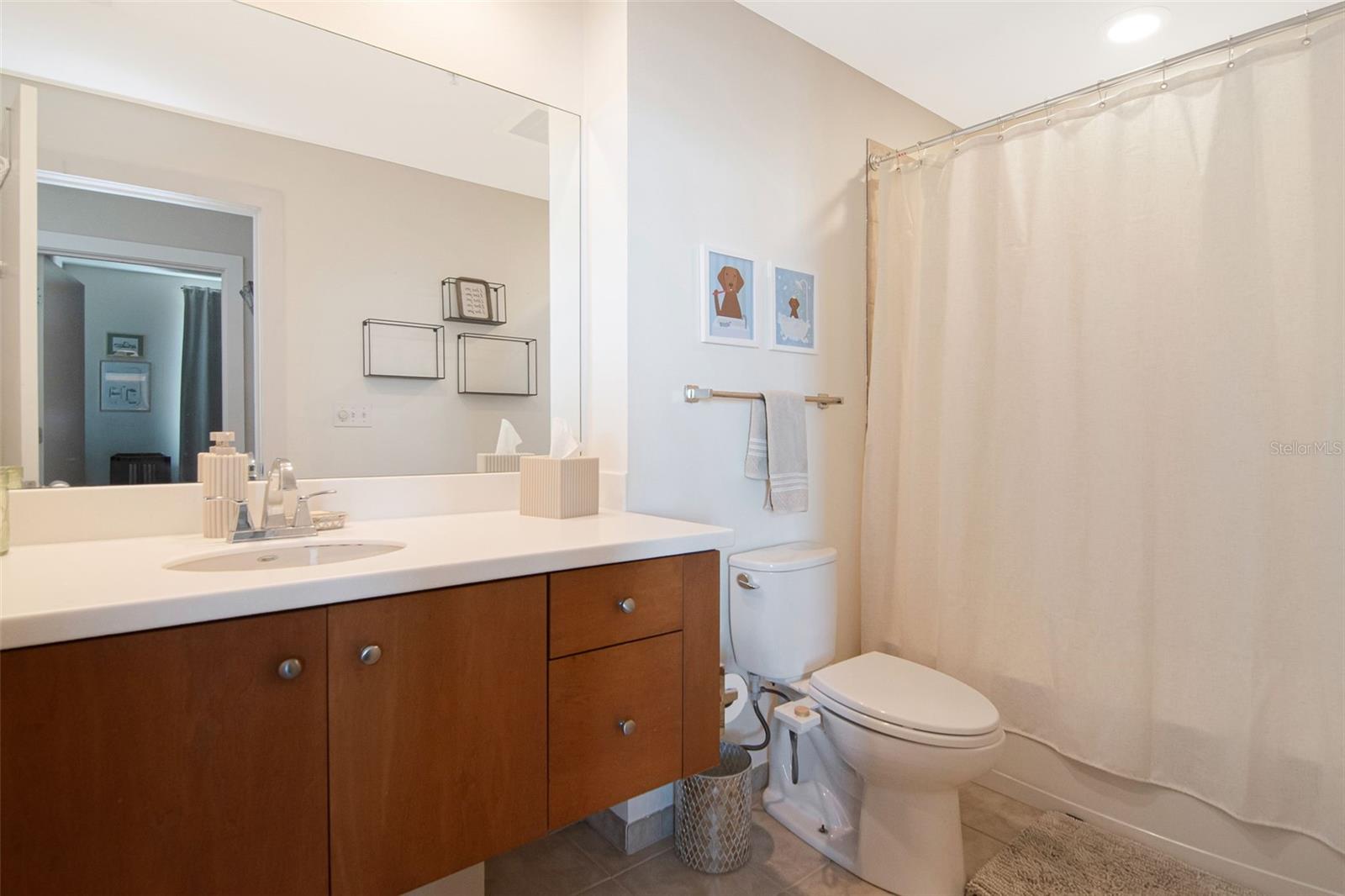 GRAND CENTRAL AT KENNEDY RESID - Residential