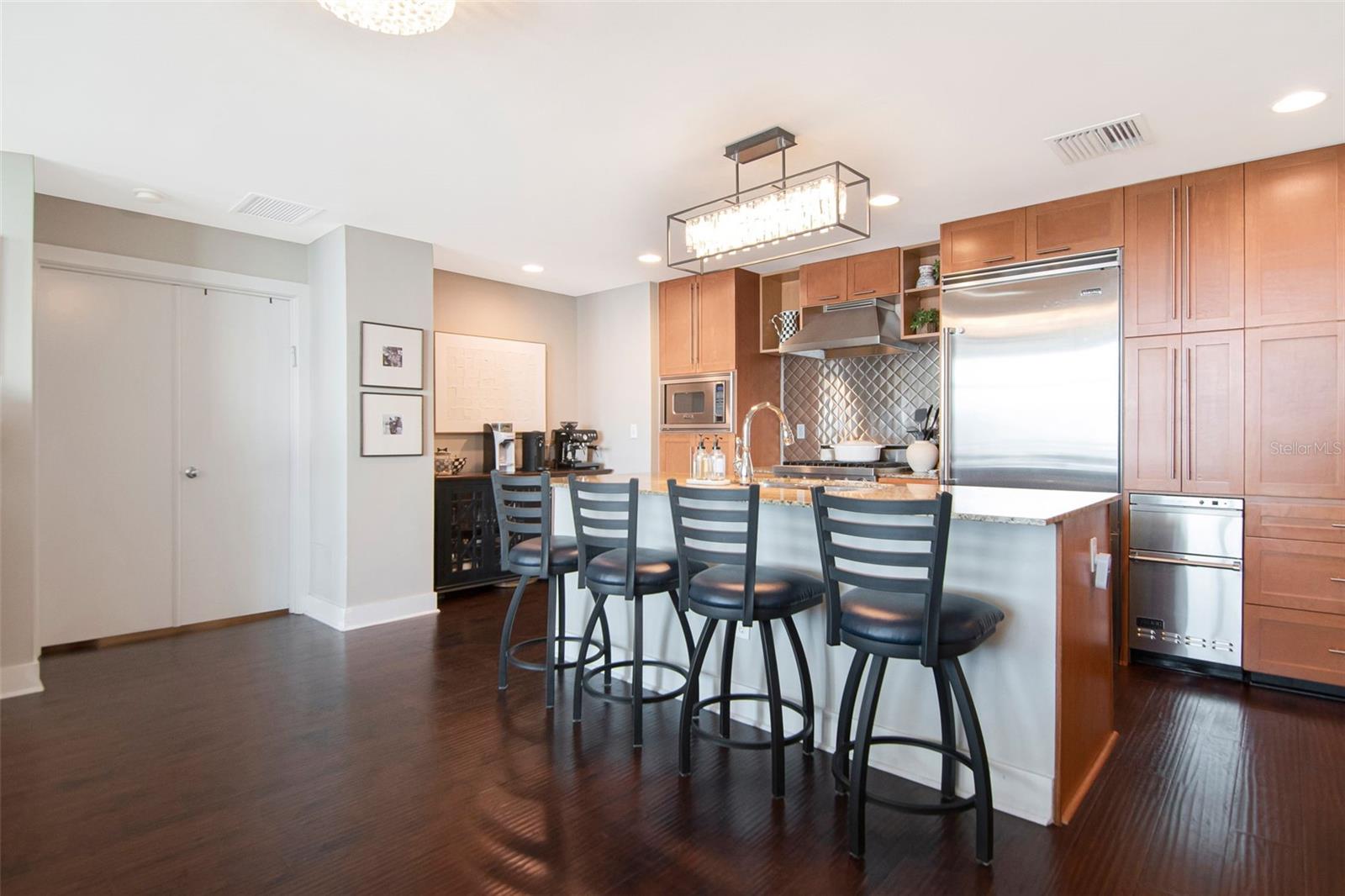 GRAND CENTRAL AT KENNEDY RESID - Residential