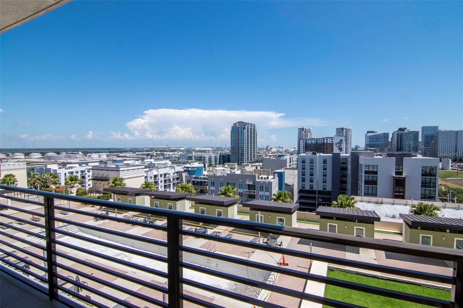 GRAND CENTRAL AT KENNEDY RESID - Residential