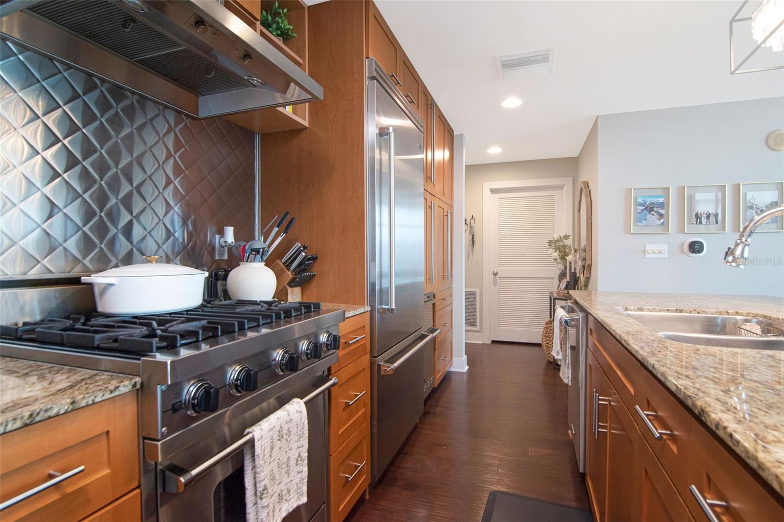 GRAND CENTRAL AT KENNEDY RESID - Residential