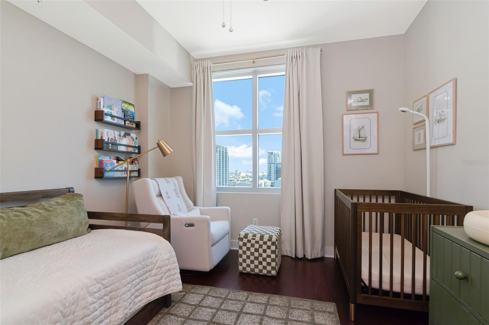 GRAND CENTRAL AT KENNEDY RESID - Residential