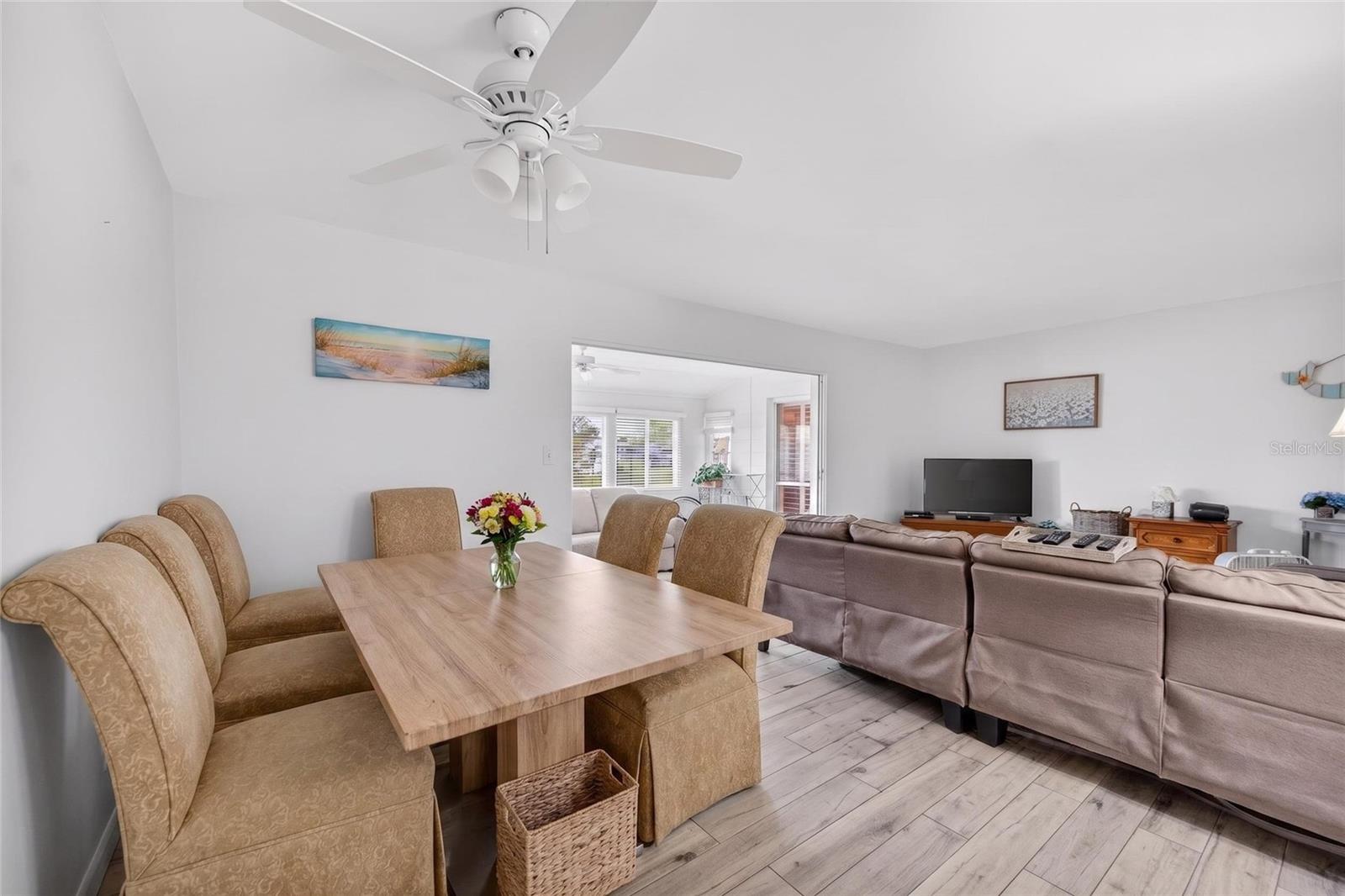 DEL WEBBS SUN CITY FLORIDA UN - Residential