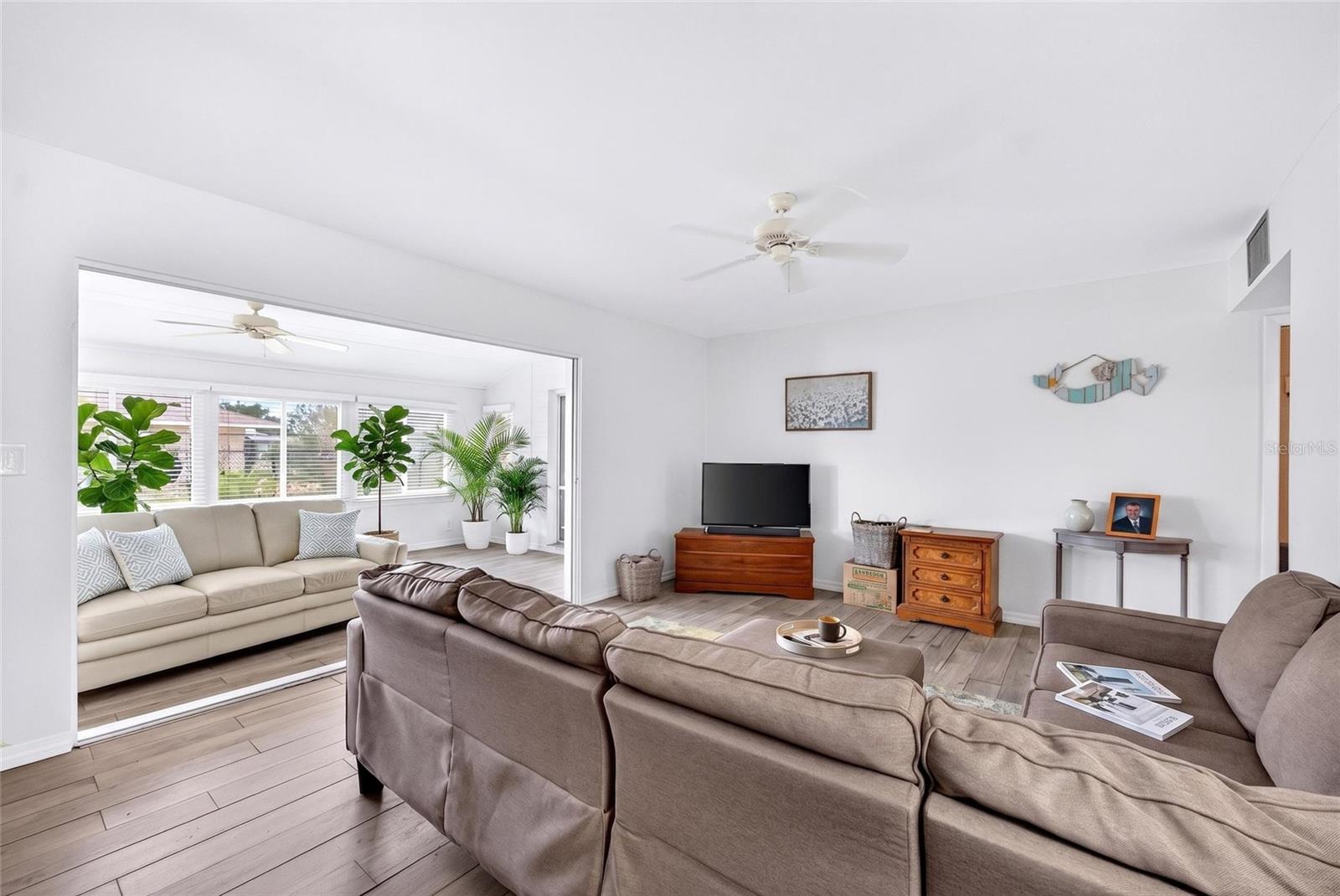 DEL WEBBS SUN CITY FLORIDA UN - Residential