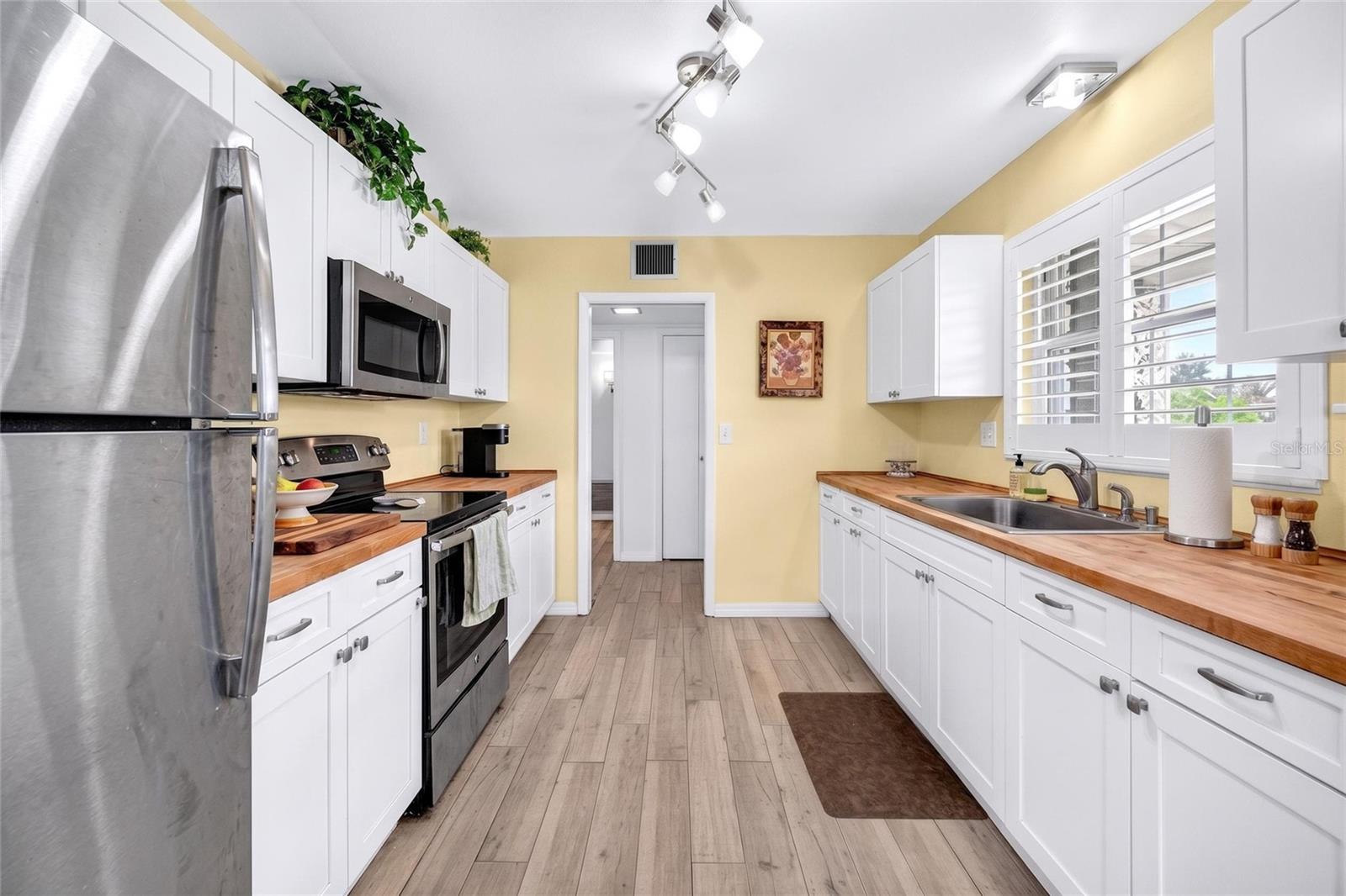 DEL WEBBS SUN CITY FLORIDA UN - Residential