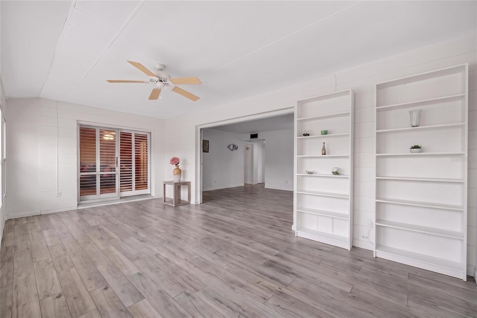 DEL WEBBS SUN CITY FLORIDA UN - Residential