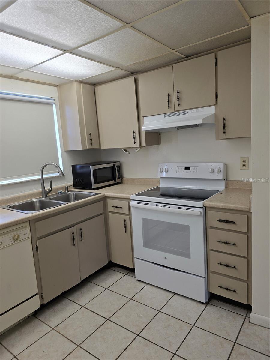 RUSSELLWOOD A CONDO - Residential Lease