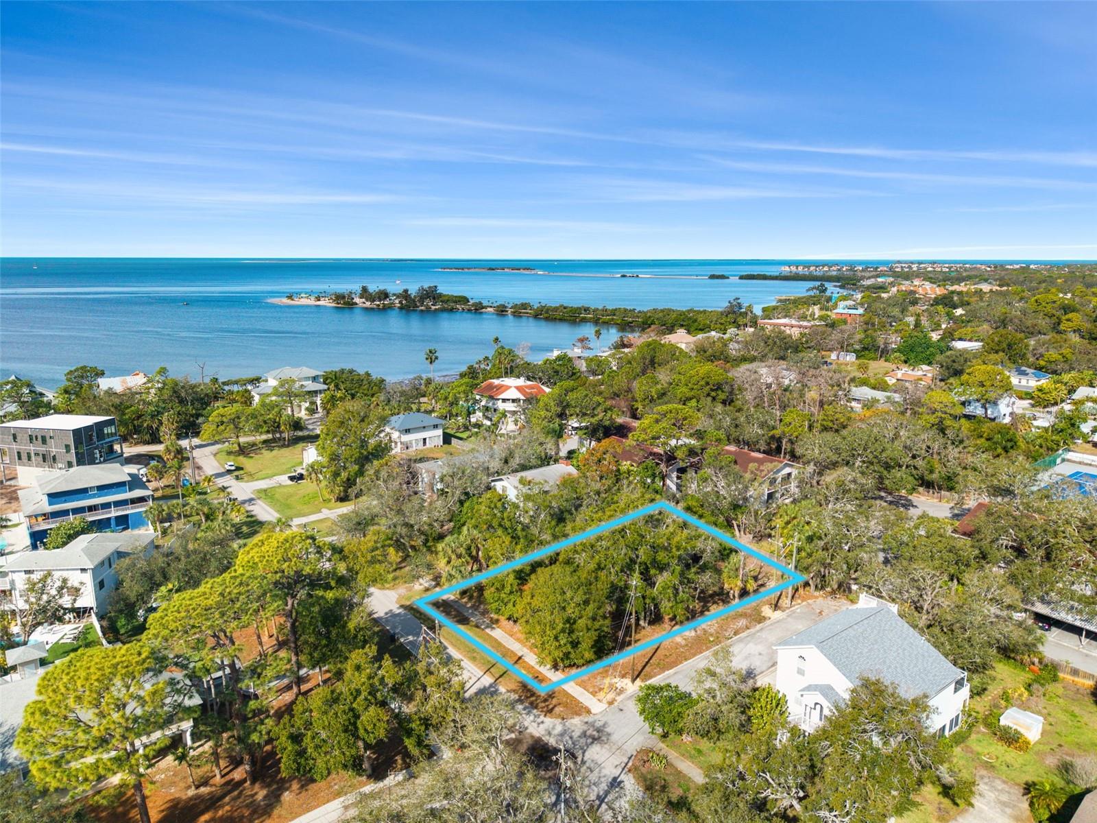 TARPON SHORES - Land