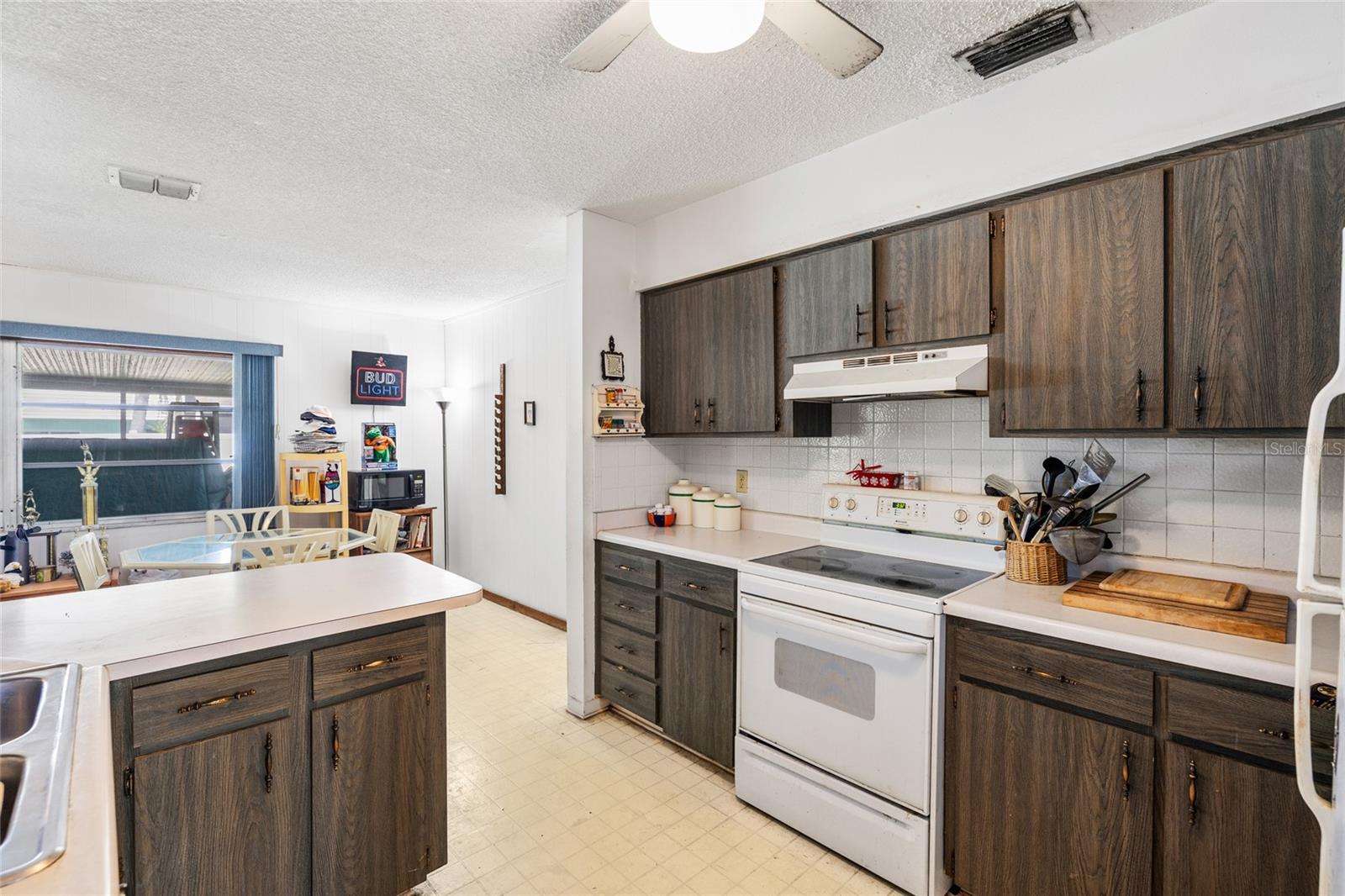 BAY CREST PARK UNIT 18 - Residential
