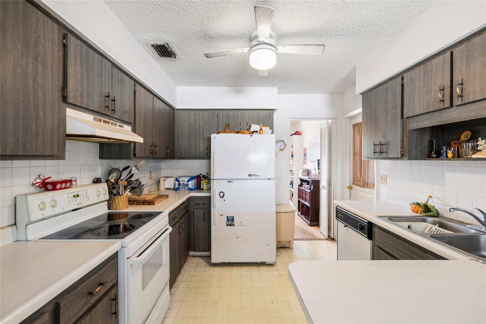 BAY CREST PARK UNIT 18 - Residential