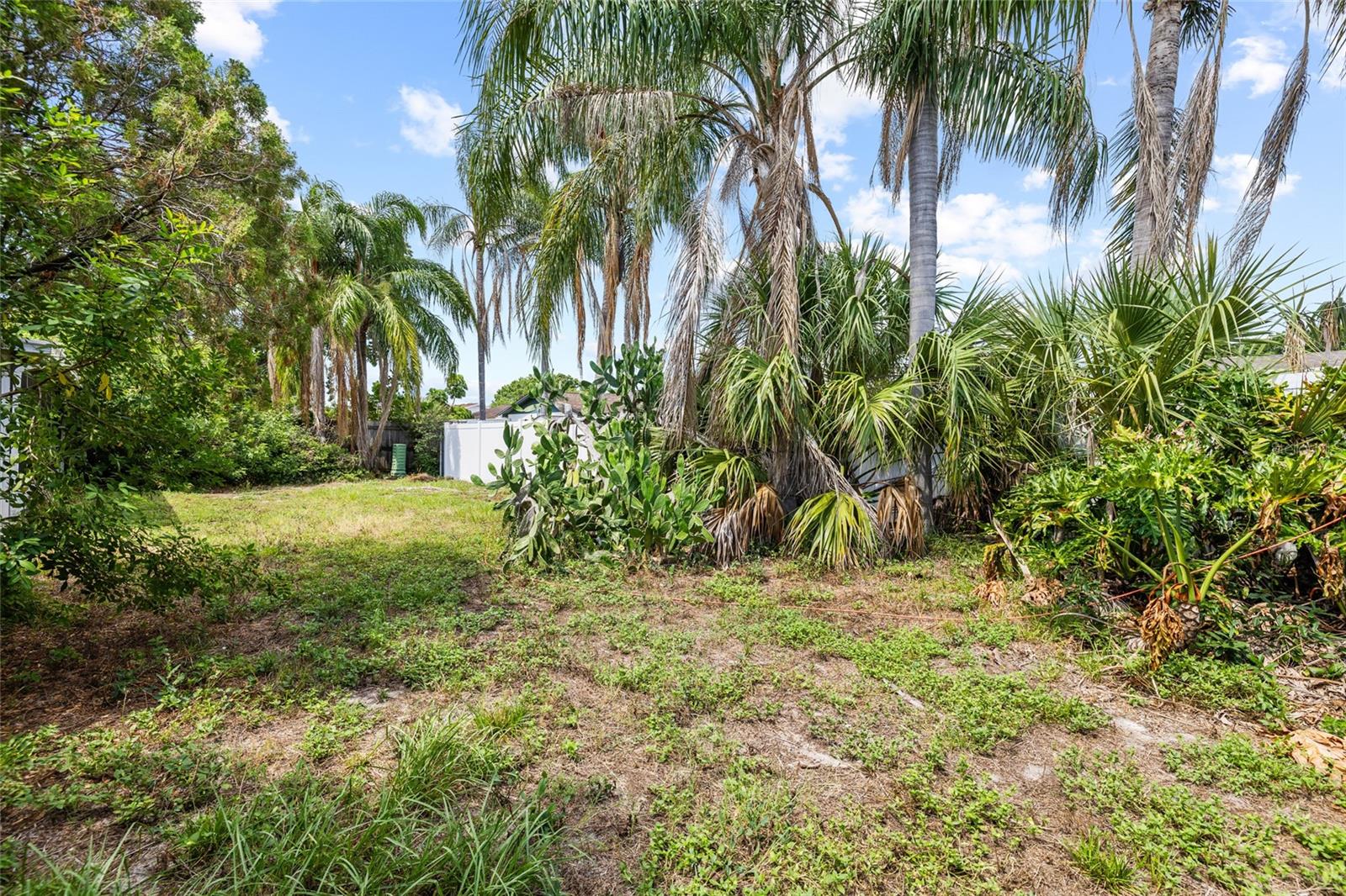 BAY CREST PARK UNIT 18 - Residential