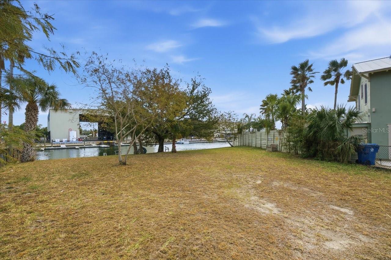 HERNANDO BEACH - Land