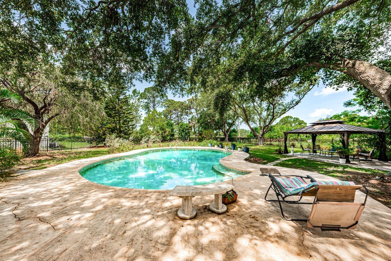 BELLEAIR ESTATES 4TH ADD - Residential