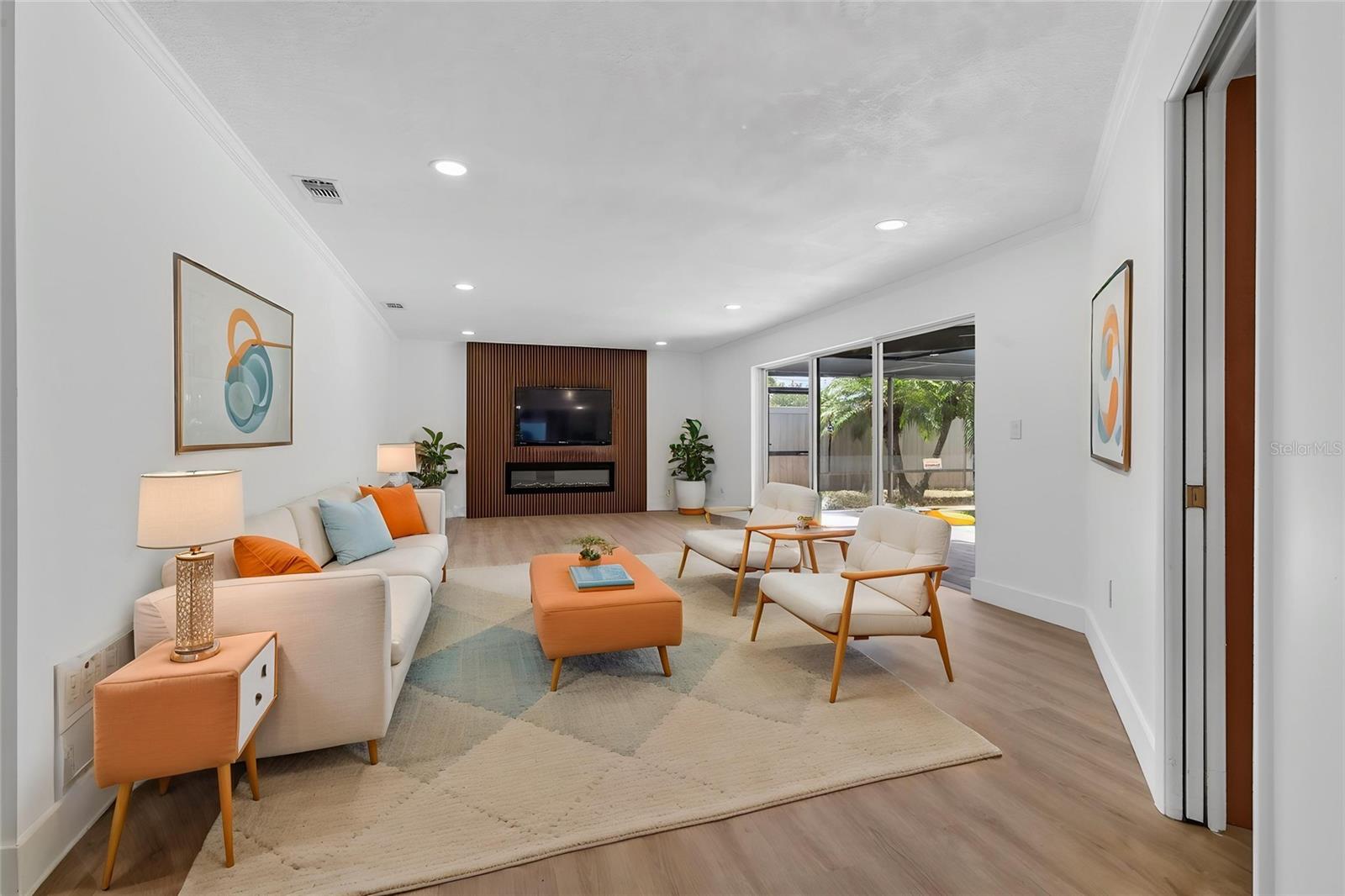 LEONA HEIGHTS - Residential