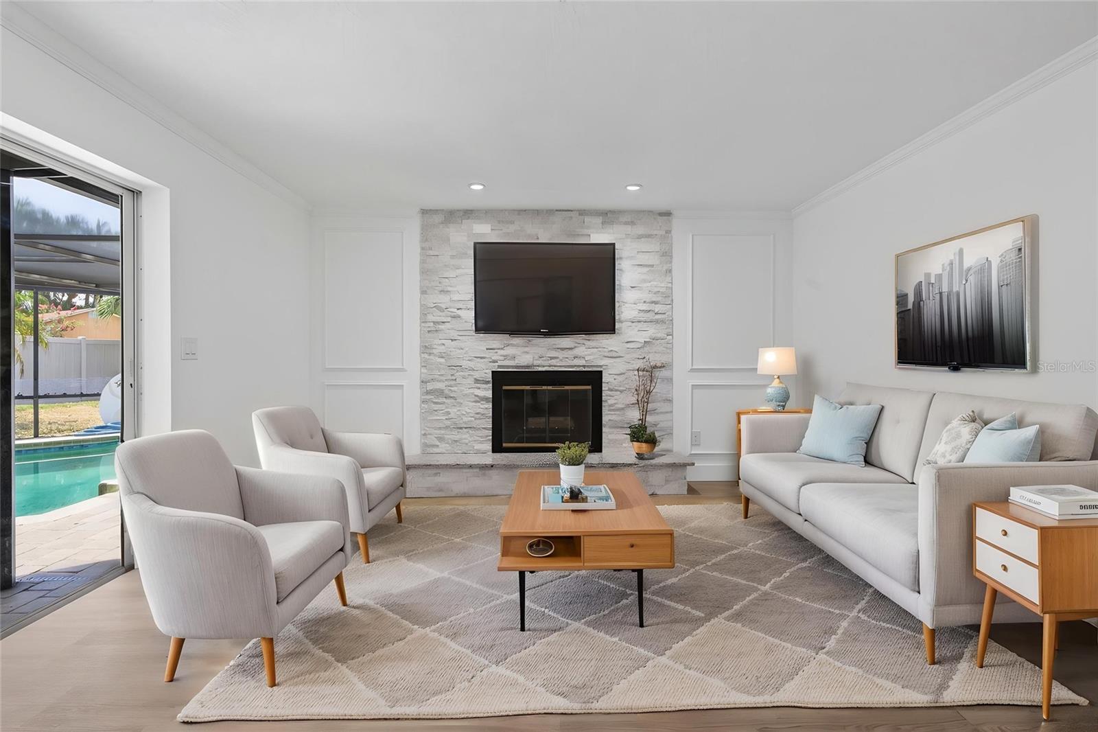 LEONA HEIGHTS - Residential