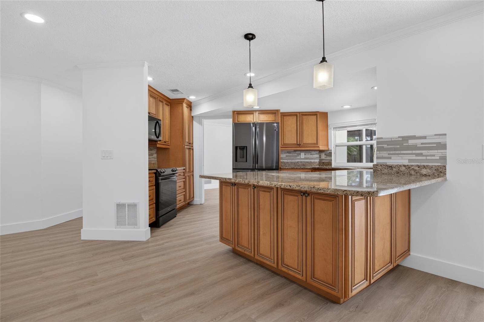 LEONA HEIGHTS - Residential