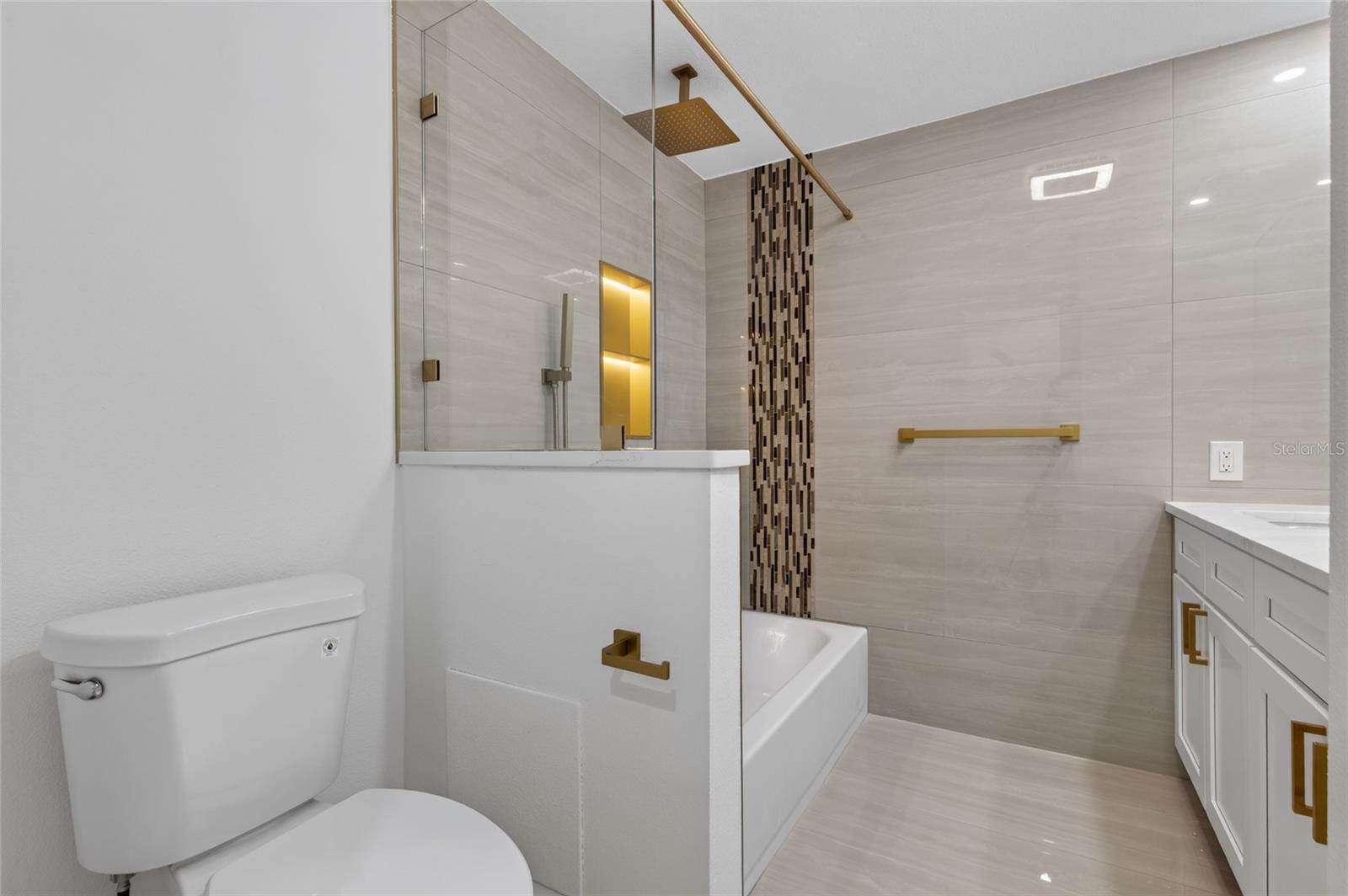 LEONA HEIGHTS - Residential