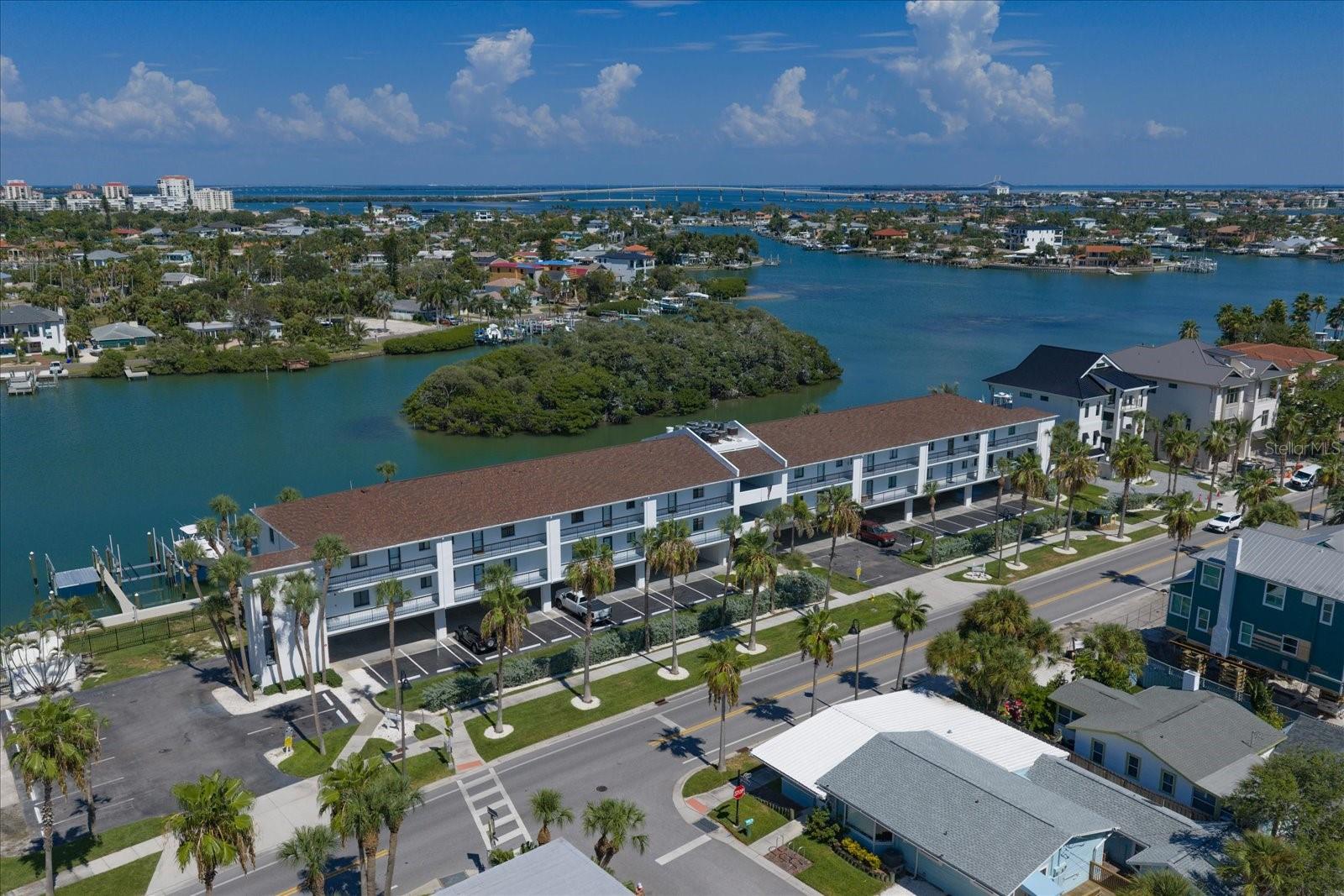 MARINA BAY OF ST PETERSBURG BEACH - Residential