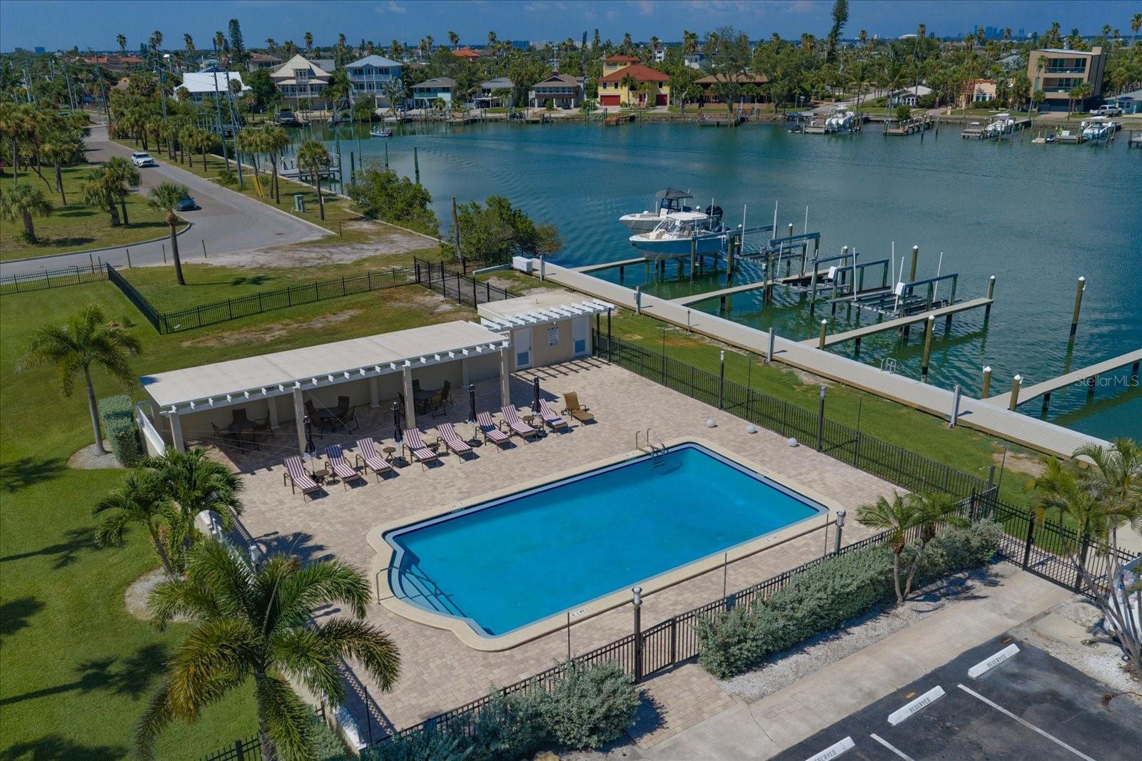 MARINA BAY OF ST PETERSBURG BEACH - Residential