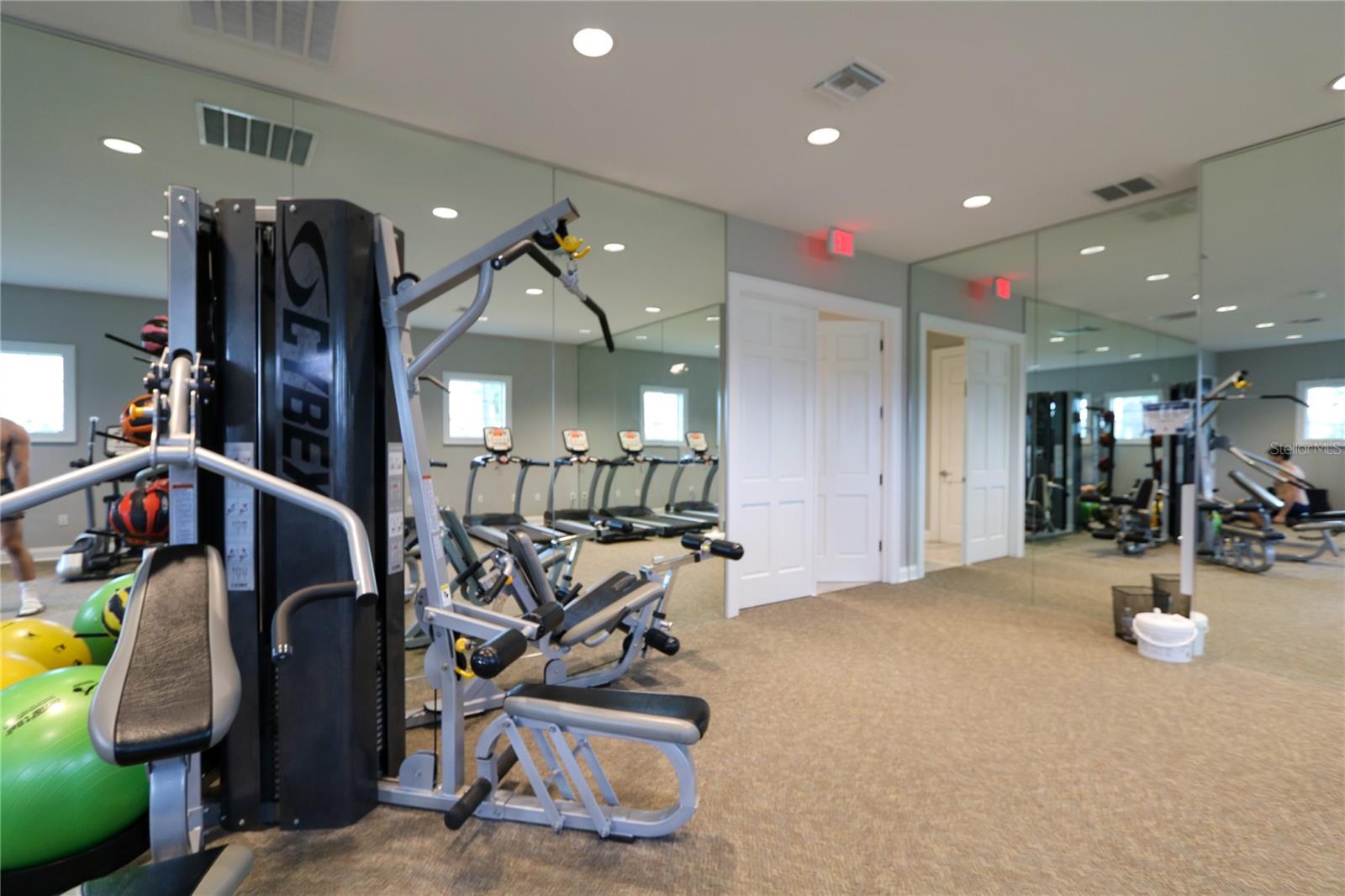 TOUCHSTONE PH 5 - Residential Lease