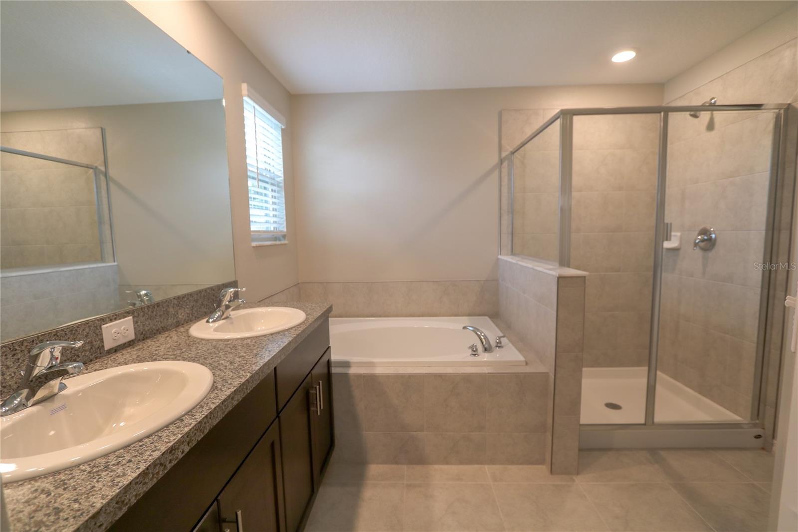 TOUCHSTONE PH 5 - Residential Lease