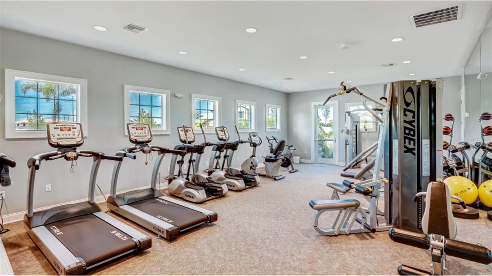 TOUCHSTONE PH 5 - Residential Lease