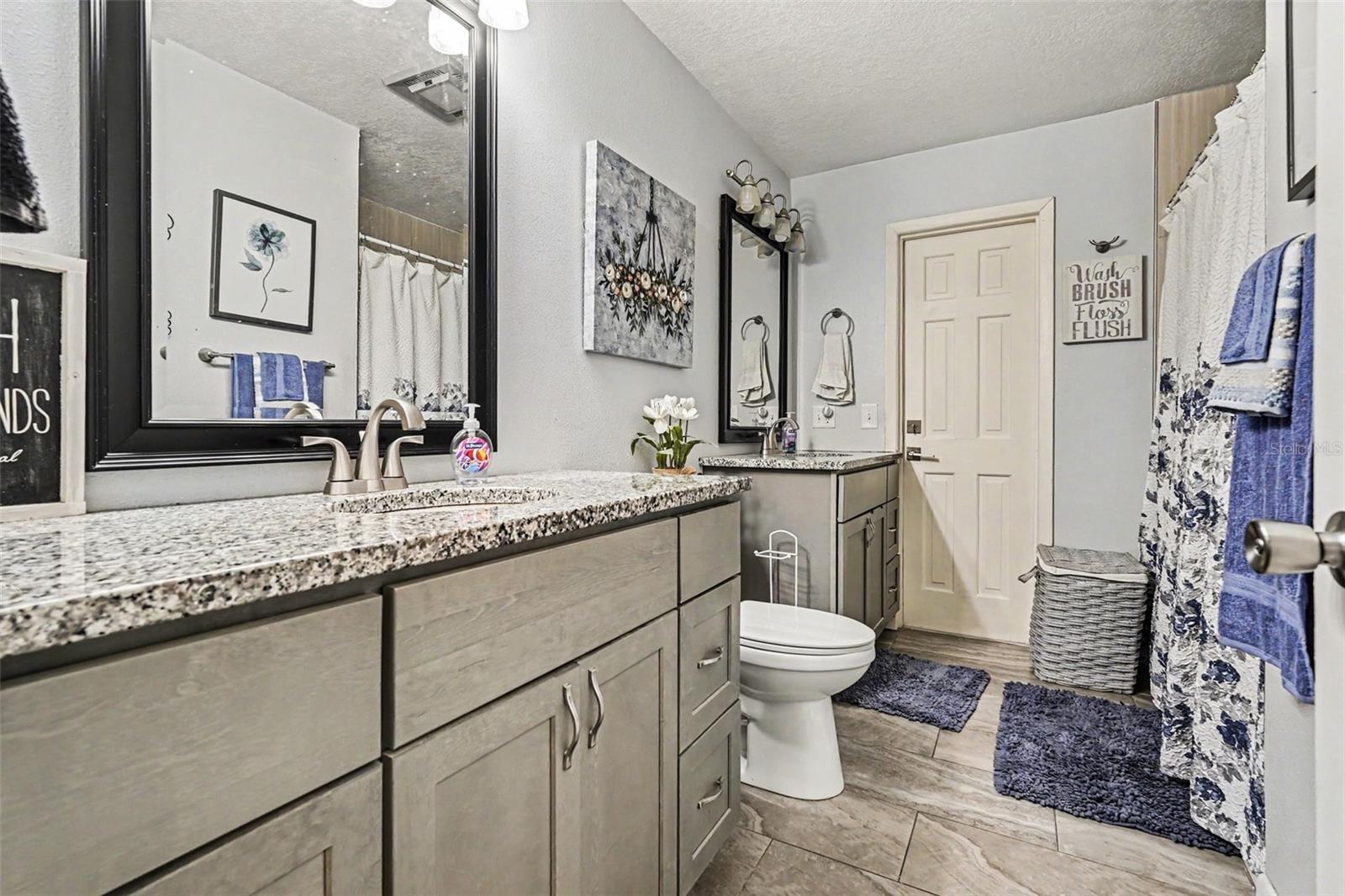 ROYAL OAK GOLF & COUNTRY CLUB SEC 03 - Residential
