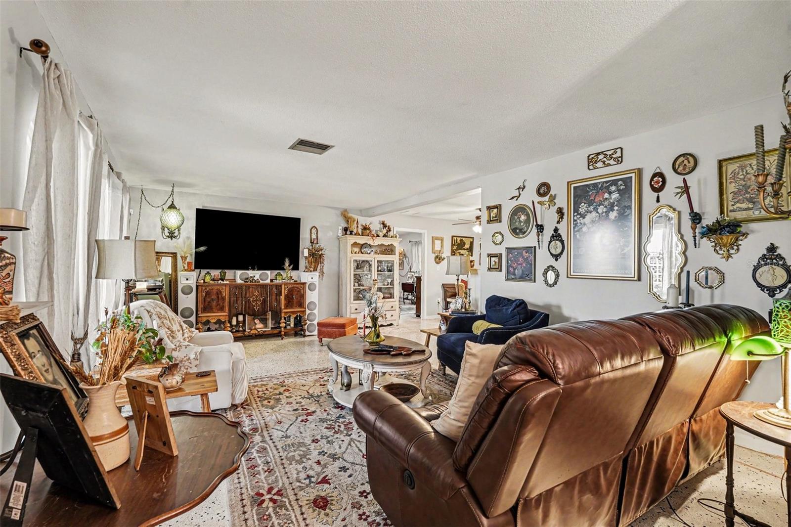 ROYAL OAK GOLF & COUNTRY CLUB SEC 03 - Residential