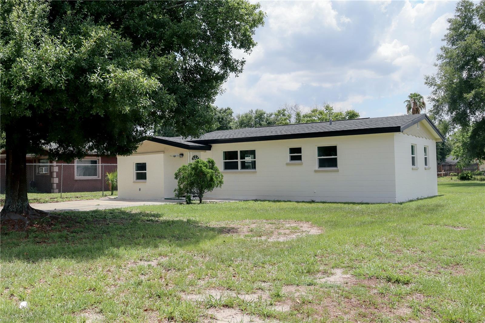 LAKE BONNET PARK - Residential