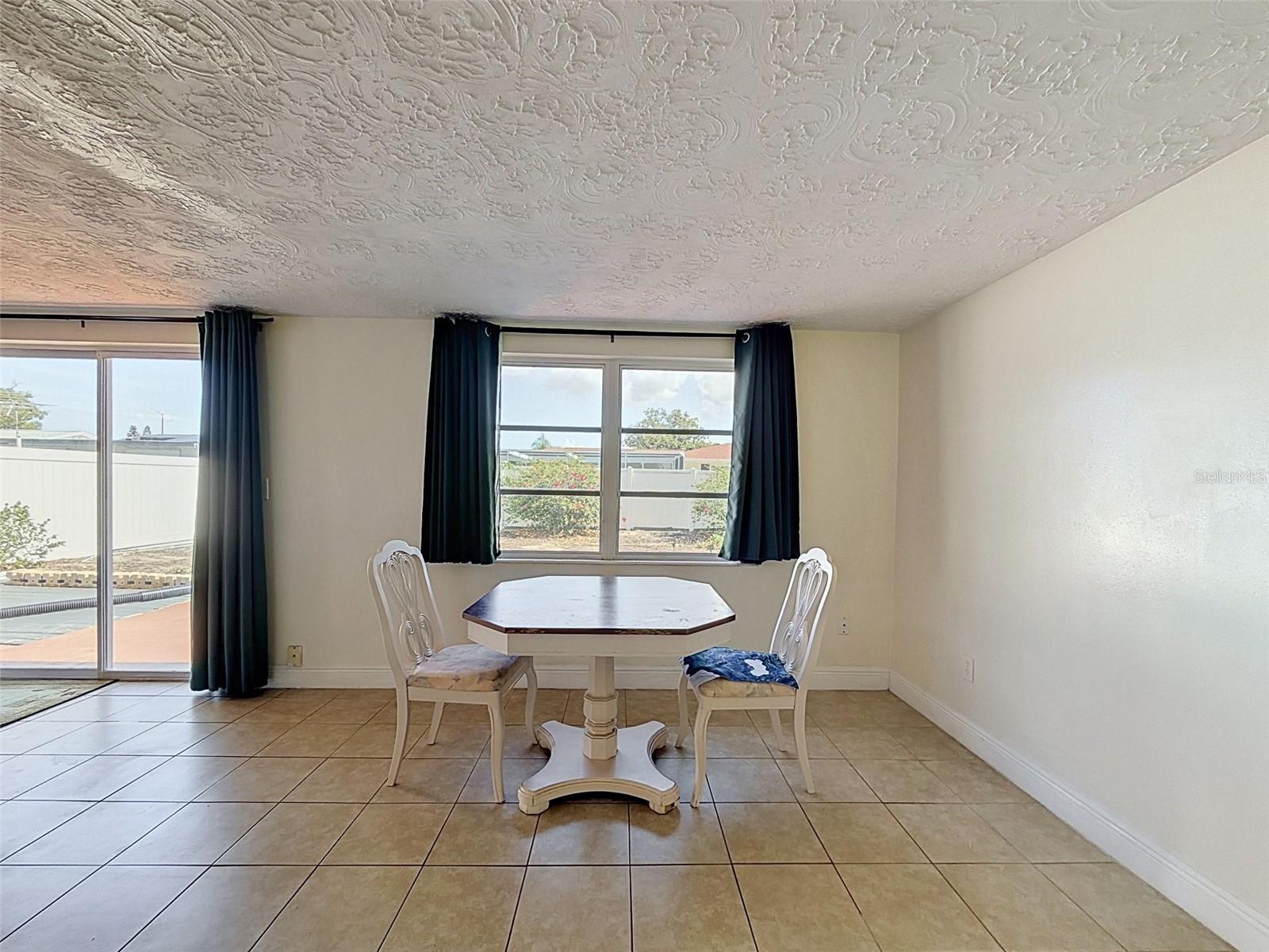 ALOHA GARDENS - Residential