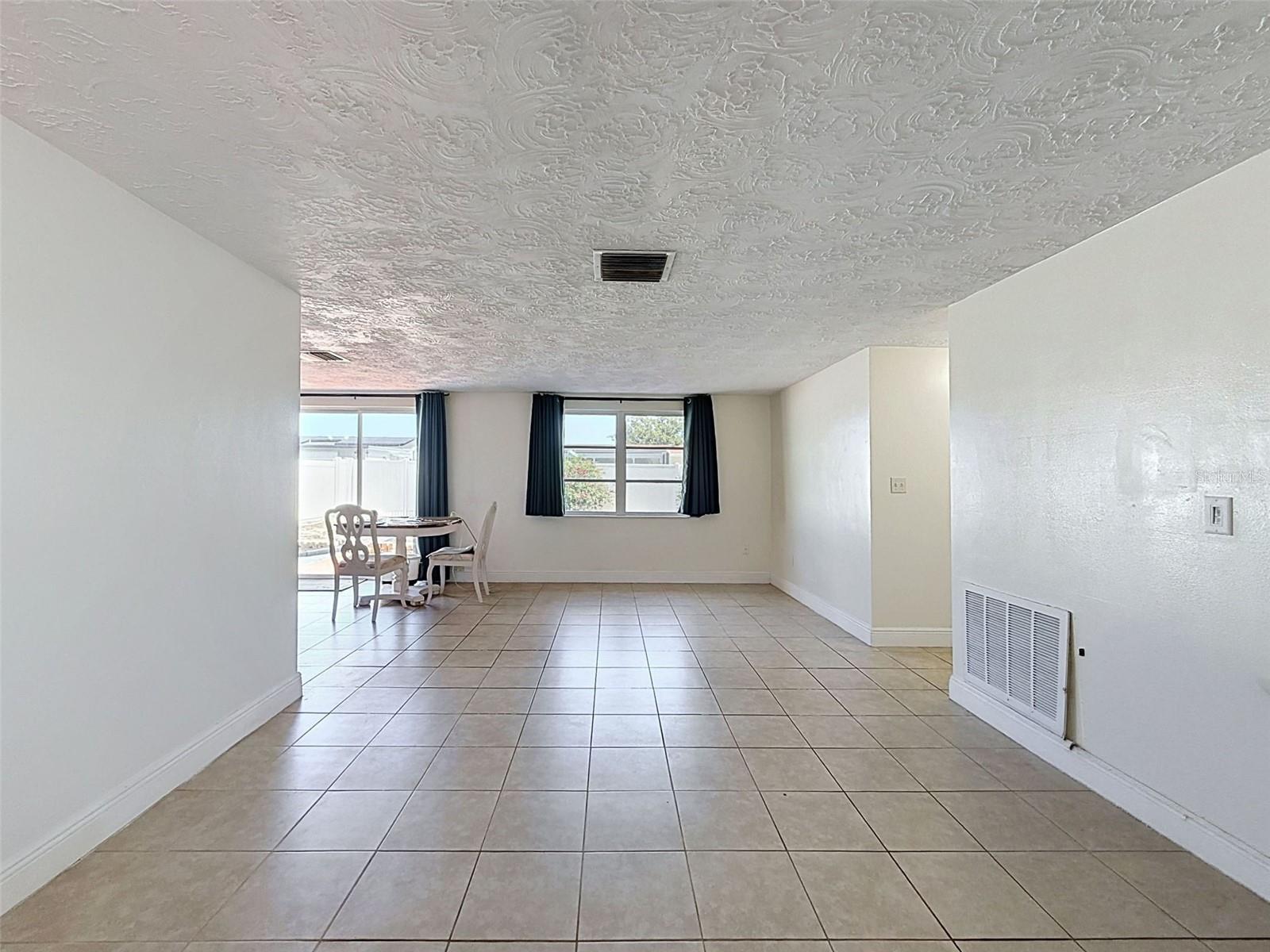 ALOHA GARDENS - Residential