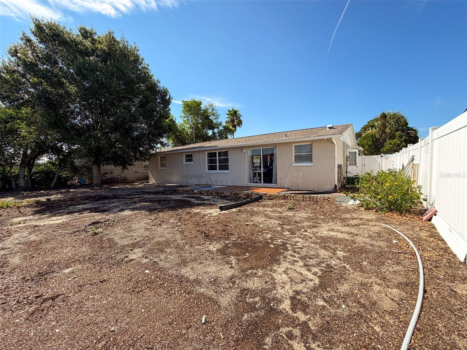 ALOHA GARDENS - Residential