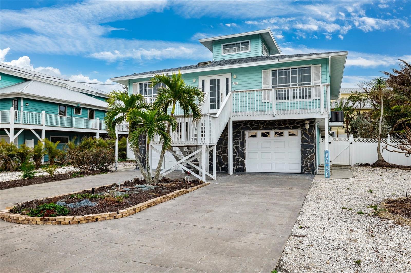 LUANA ISLES 1ST ADD - Residential