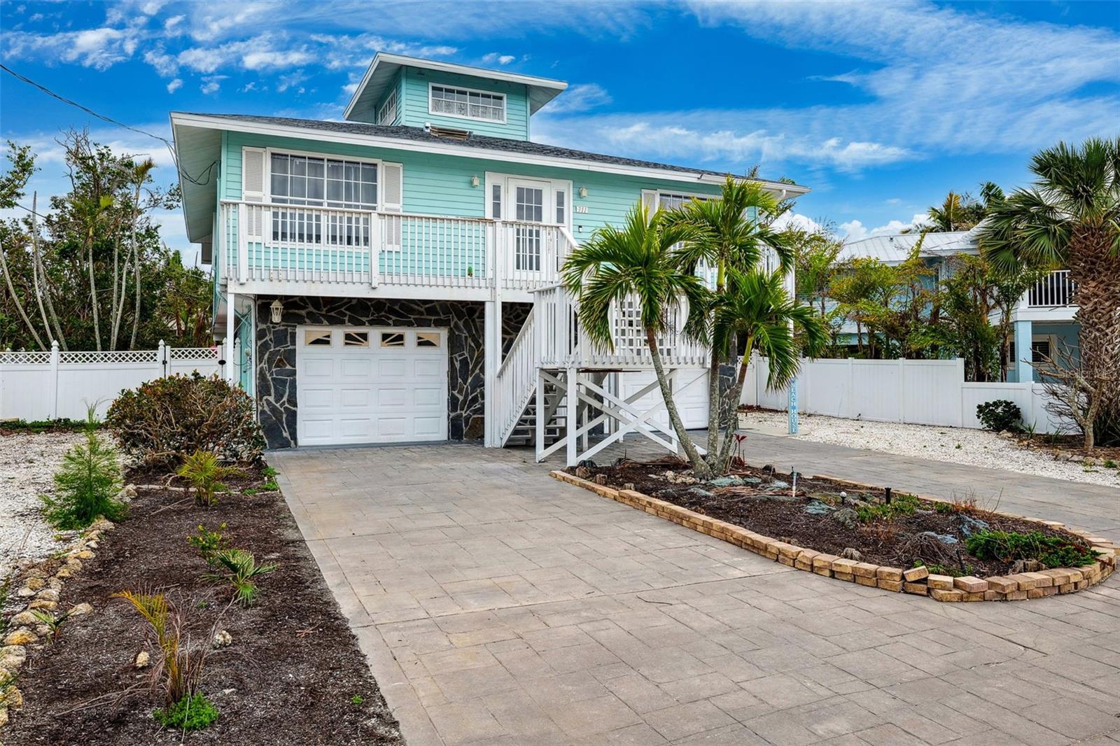 LUANA ISLES 1ST ADD - Residential